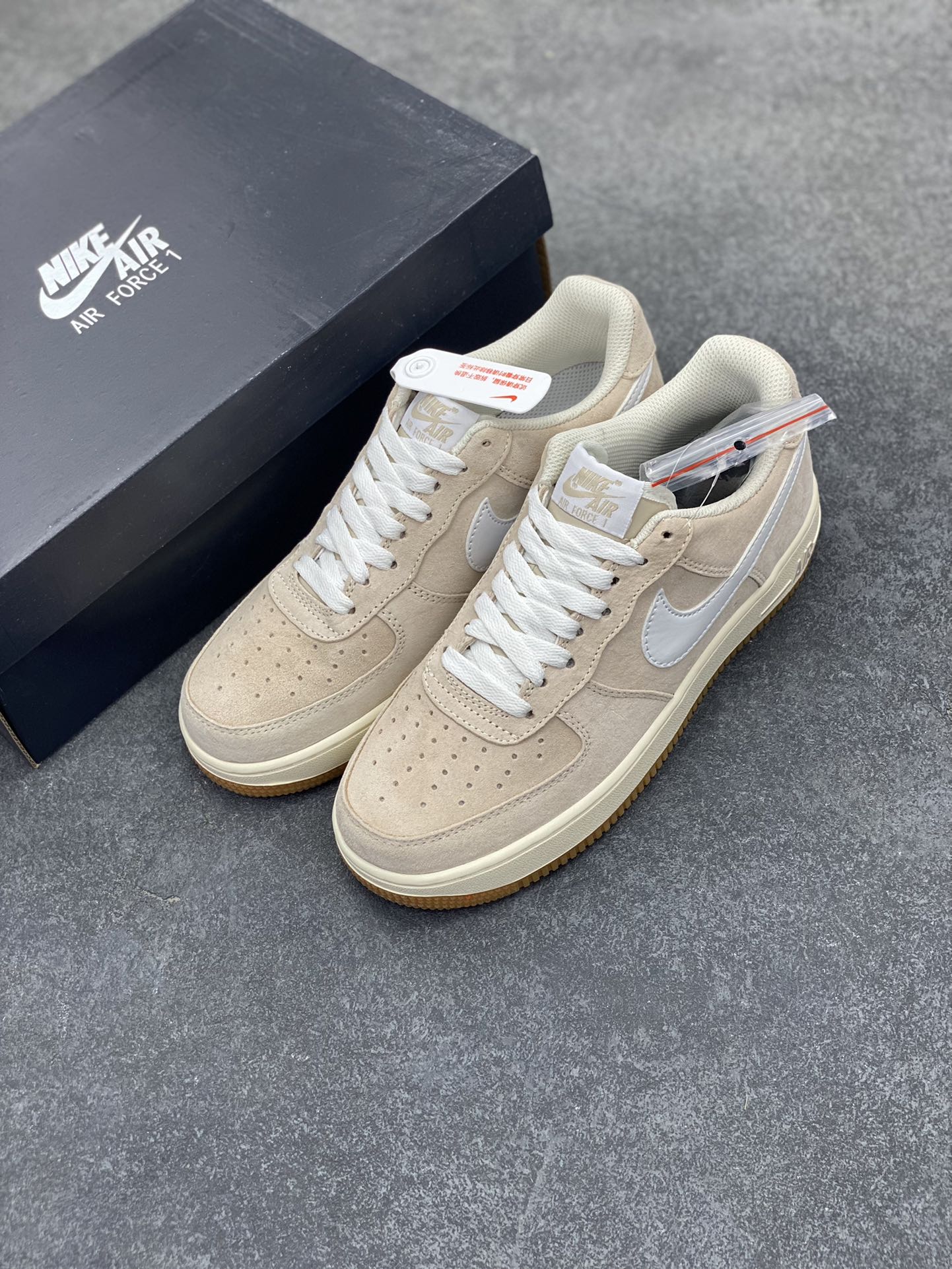 图片[8]-福利特价   Nike Air Force 1 Low 白棕麂皮生胶低帮空军一号休闲板鞋 定制皮料 原楦原纸板 纯正空军版型 高清洁度 内置全掌气垫 货号：AV0383-222 尺码：36 36.5 37.5 38 38.5 39 40 40.5 41 42 42.5 43 44 44.5 45-选品中心