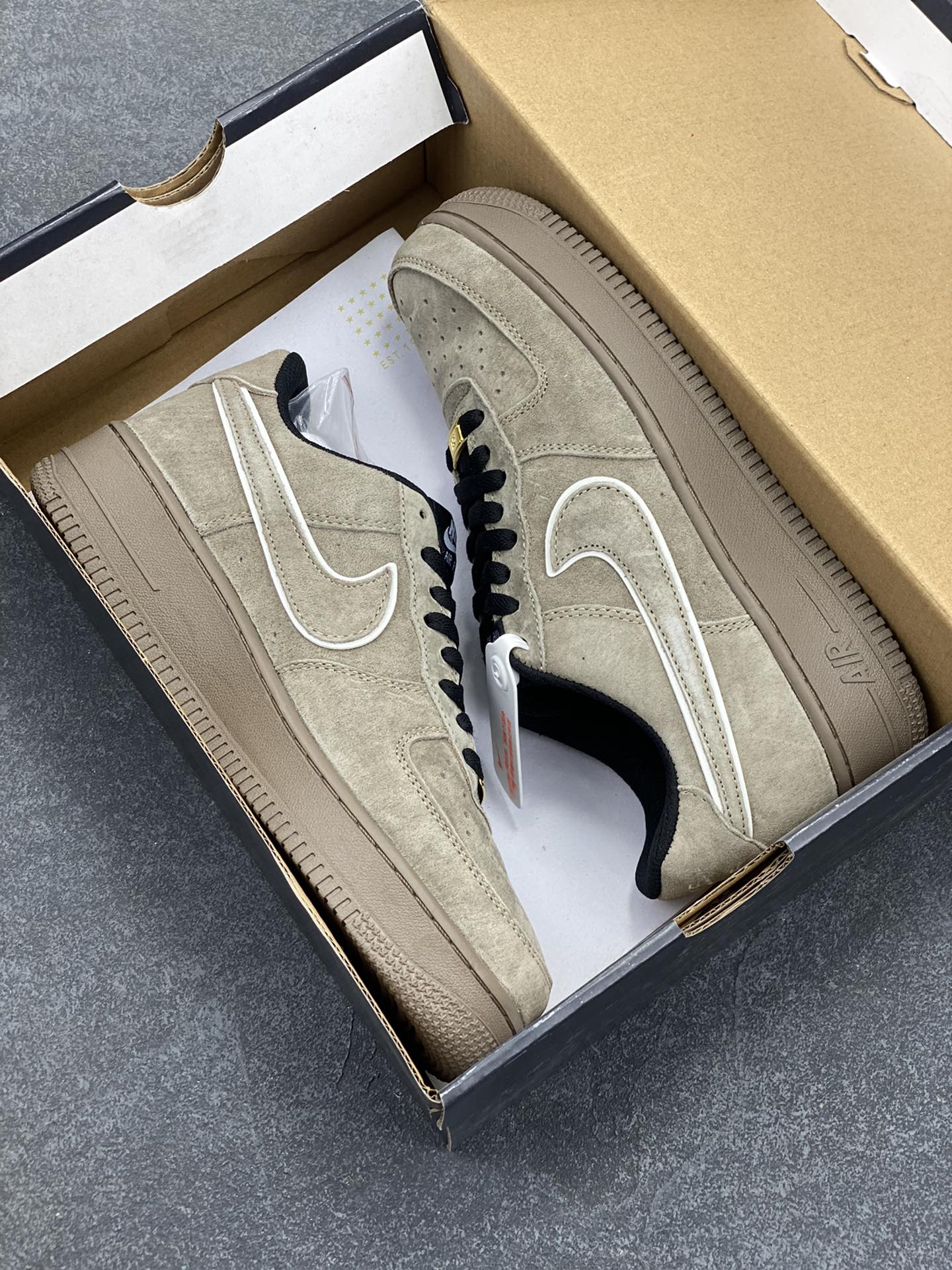 图片[9]-福利特价   Nike Air Force 1 Low 灰黑 全麂皮低帮空军一号休闲板鞋 定制皮料 原楦原纸板 纯正空军版型 高清洁度 内置全掌气垫 货号：AV0383-223 尺码：36 36.5 37.5 38 38.5 39 40 40.5 41 42 42.5 43 44 44.5 45-选品中心