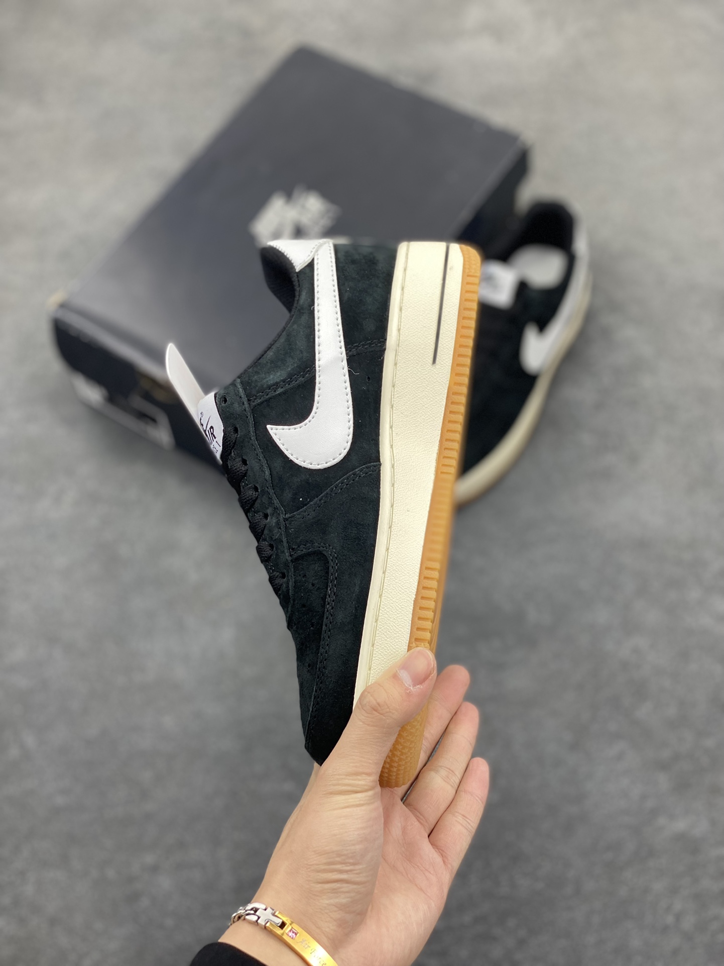 图片[3]-福利特价   Nike Air Force 1 Low 白黑麂皮生胶低帮空军一号休闲板鞋 定制皮料 原楦原纸板 纯正空军版型 高清洁度 内置全掌气垫 货号：AV0383-232 尺码：36 36.5 37.5 38 38.5 39 40 40.5 41 42 42.5 43 44 44.5 45-选品中心