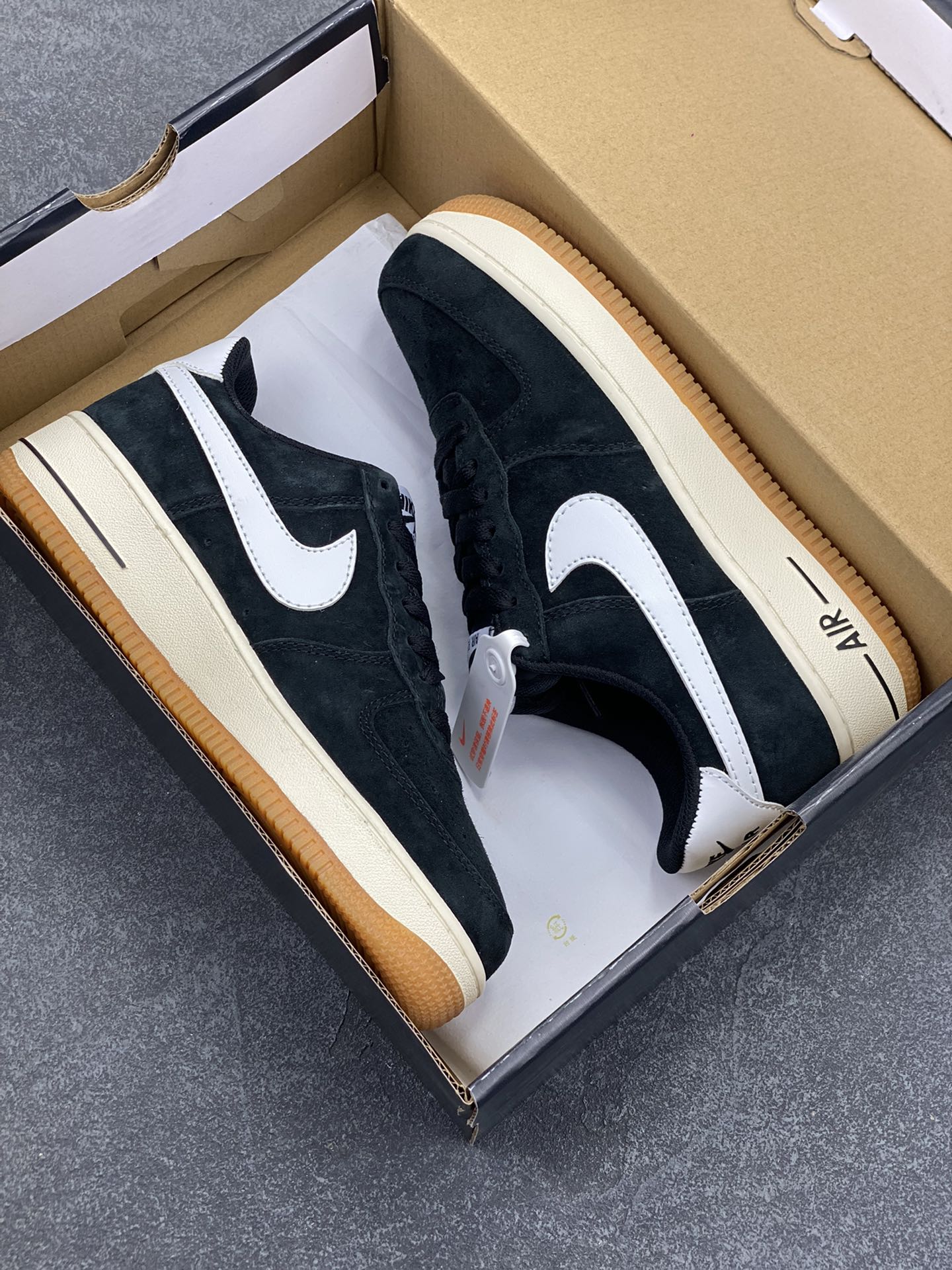 图片[9]-福利特价   Nike Air Force 1 Low 白黑麂皮生胶低帮空军一号休闲板鞋 定制皮料 原楦原纸板 纯正空军版型 高清洁度 内置全掌气垫 货号：AV0383-232 尺码：36 36.5 37.5 38 38.5 39 40 40.5 41 42 42.5 43 44 44.5 45-选品中心
