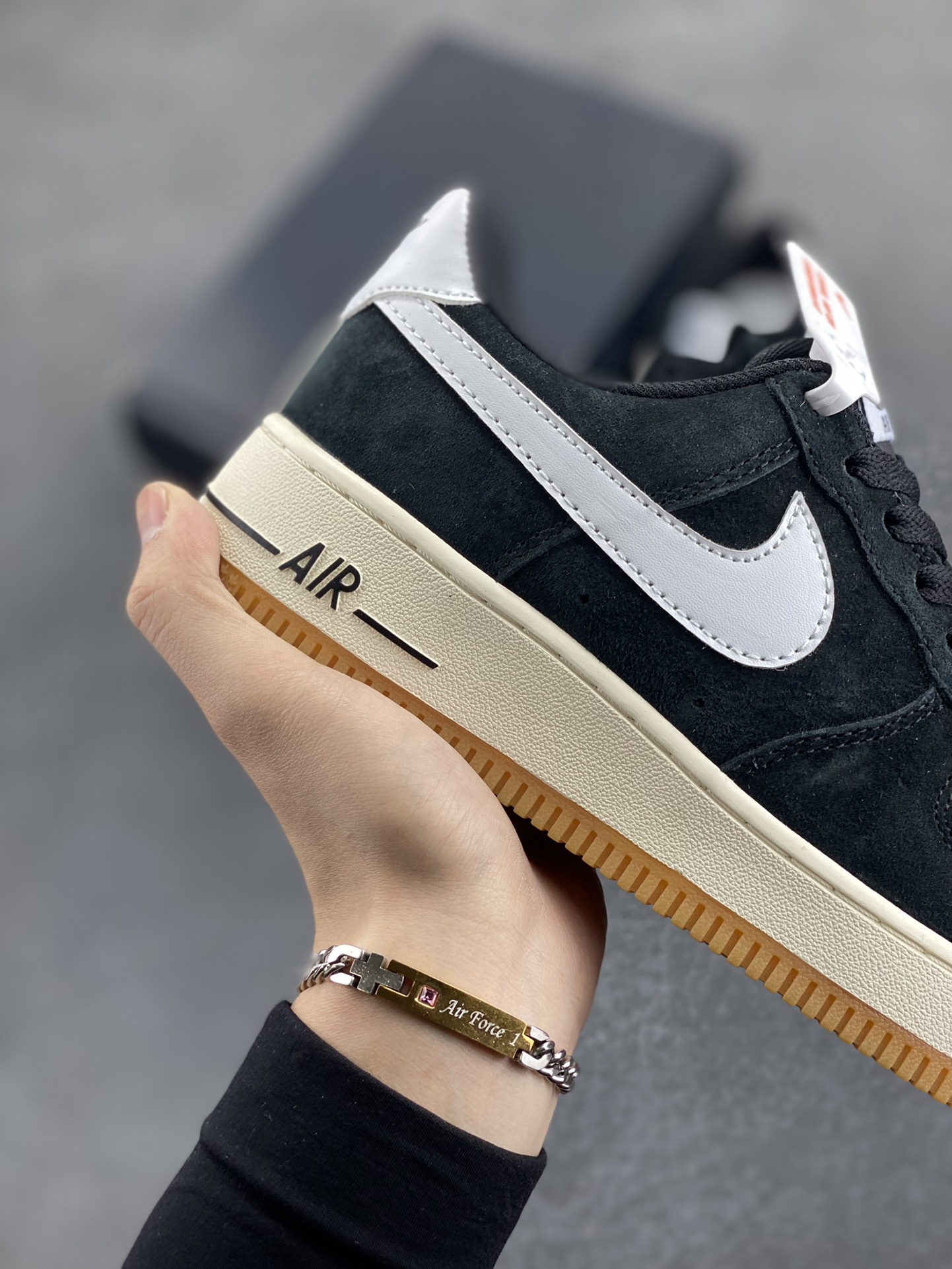 图片[6]-福利特价   Nike Air Force 1 Low 白黑麂皮生胶低帮空军一号休闲板鞋 定制皮料 原楦原纸板 纯正空军版型 高清洁度 内置全掌气垫 货号：AV0383-232 尺码：36 36.5 37.5 38 38.5 39 40 40.5 41 42 42.5 43 44 44.5 45-选品中心