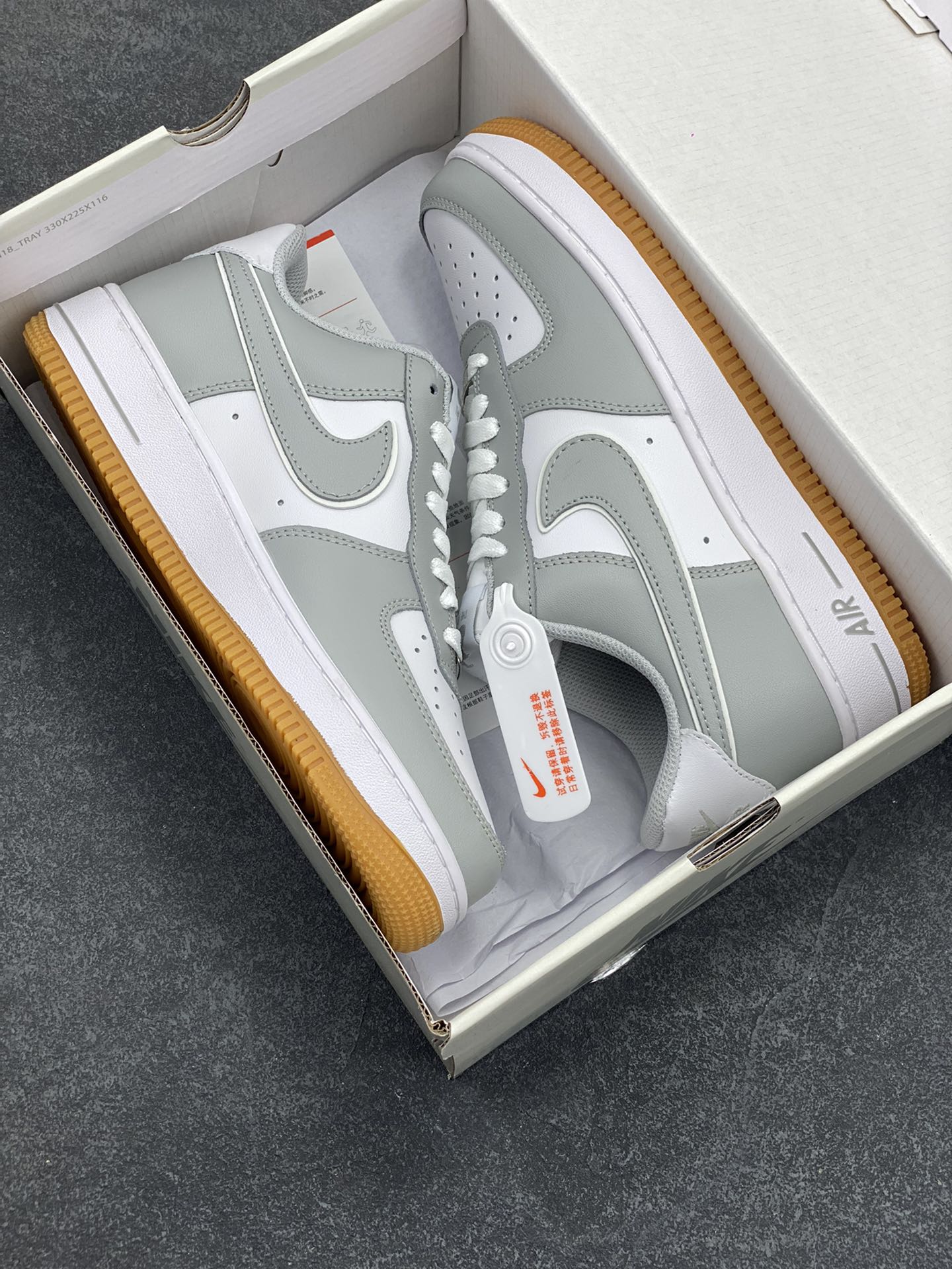 图片[9]-福利特价 Air Force 1\’ 07 原楦头原纸板 打造纯正空军版型 专注外贸渠道 全掌内置蜂窝气垫 #原盒配件 原厂中底钢印、拉帮完美 货号：AW2296-001 尺码：36 36.5 37.5 38 38.5 39 40 40.5 41 42 42.5 43 44 44.5 45-选品中心