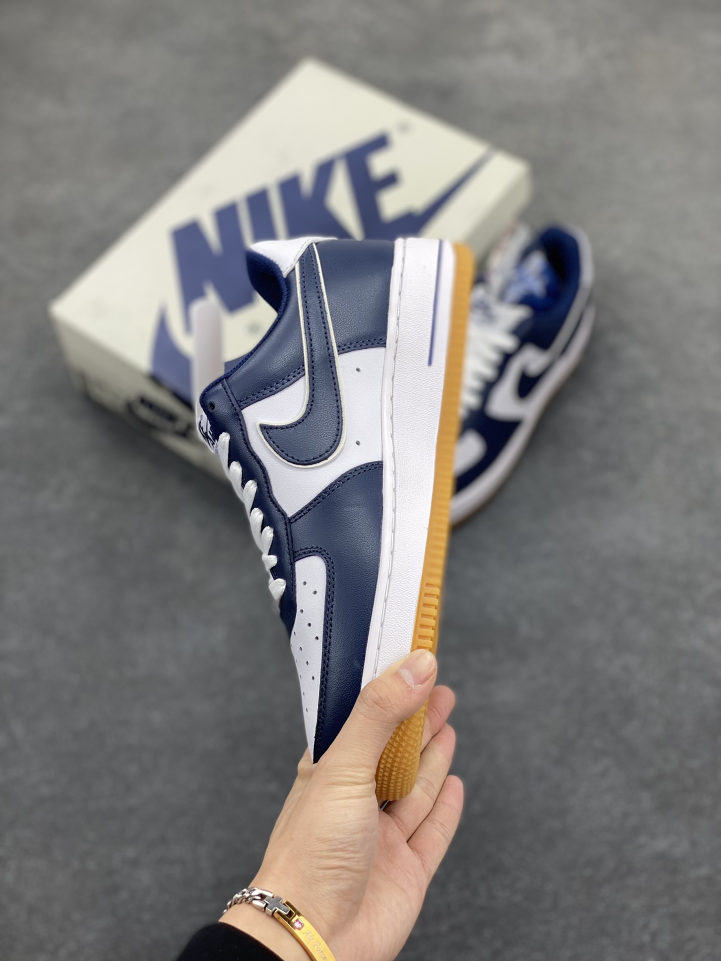 图片[3]-福利特价 Air Force 1\’ 07 原楦头原纸板 打造纯正空军版型 专注外贸渠道 全掌内置蜂窝气垫 #原盒配件 原厂中底钢印、拉帮完美 货号：AW2296-003 尺码：36 36.5 37.5 38 38.5 39 40 40.5 41 42 42.5 43 44 44.5 45-选品中心