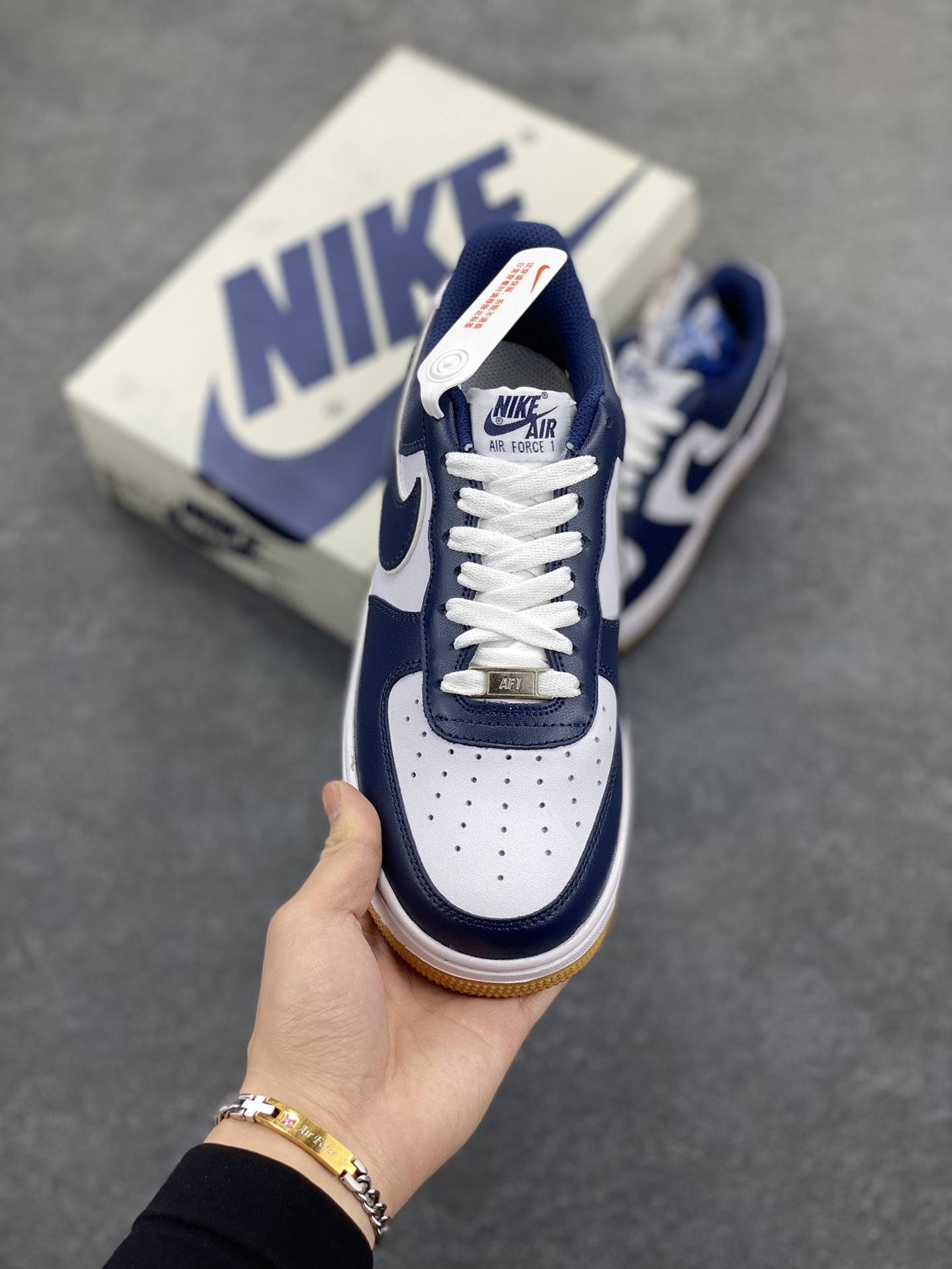 图片[2]-福利特价 Air Force 1\’ 07 原楦头原纸板 打造纯正空军版型 专注外贸渠道 全掌内置蜂窝气垫 #原盒配件 原厂中底钢印、拉帮完美 货号：AW2296-003 尺码：36 36.5 37.5 38 38.5 39 40 40.5 41 42 42.5 43 44 44.5 45-选品中心