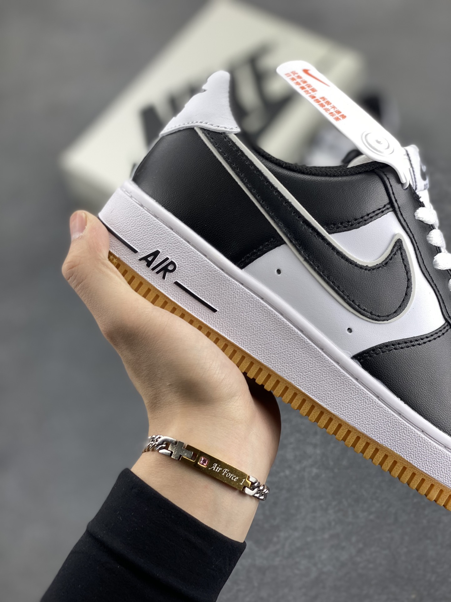 图片[6]-福利特价 Air Force 1\’ 07 原楦头原纸板 打造纯正空军版型 专注外贸渠道 全掌内置蜂窝气垫 #原盒配件 原厂中底钢印、拉帮完美 货号：AW2296-002 尺码：36 36.5 37.5 38 38.5 39 40 40.5 41 42 42.5 43 44 44.5 45-选品中心