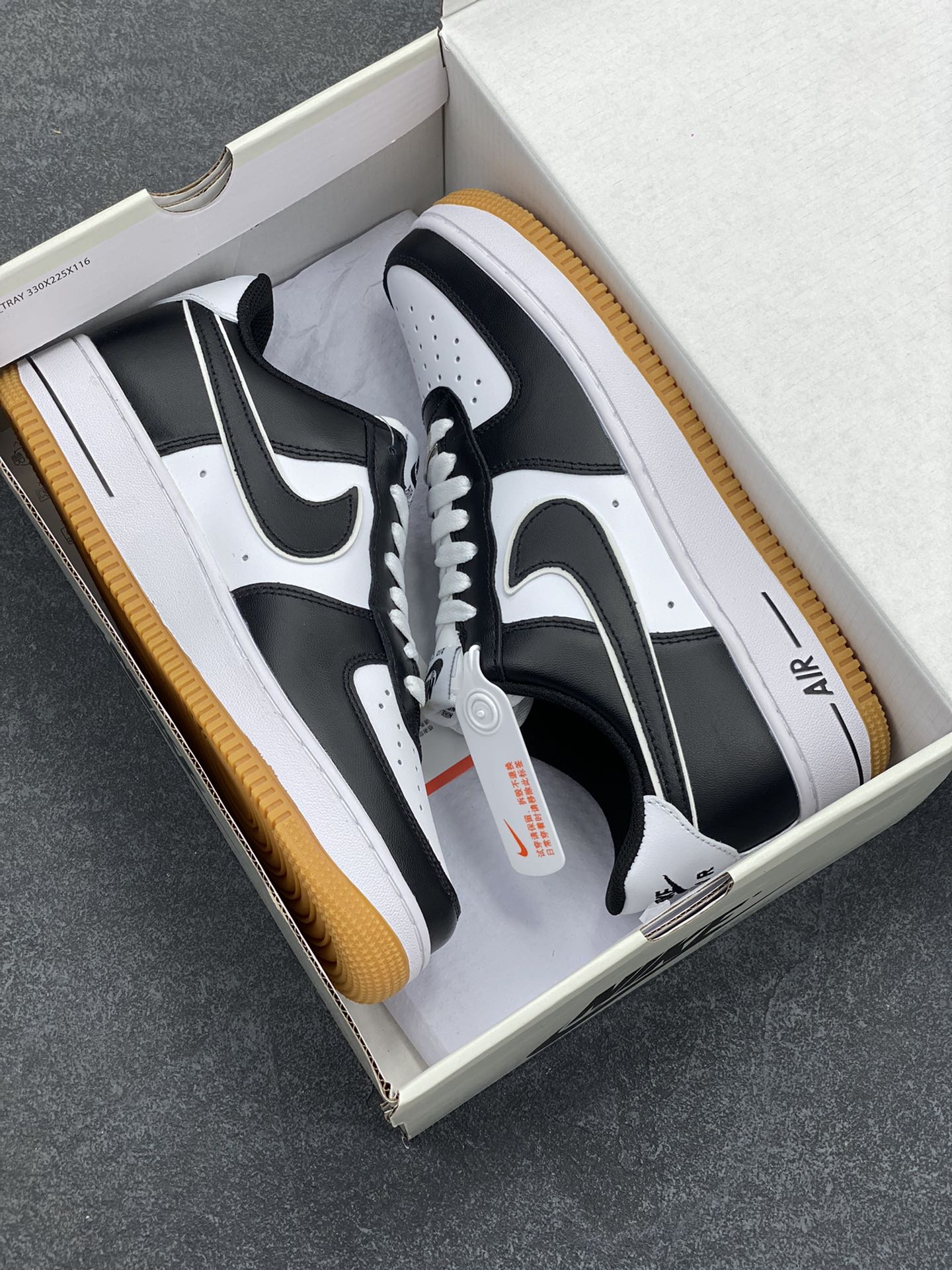 图片[9]-福利特价 Air Force 1\’ 07 原楦头原纸板 打造纯正空军版型 专注外贸渠道 全掌内置蜂窝气垫 #原盒配件 原厂中底钢印、拉帮完美 货号：AW2296-002 尺码：36 36.5 37.5 38 38.5 39 40 40.5 41 42 42.5 43 44 44.5 45-选品中心