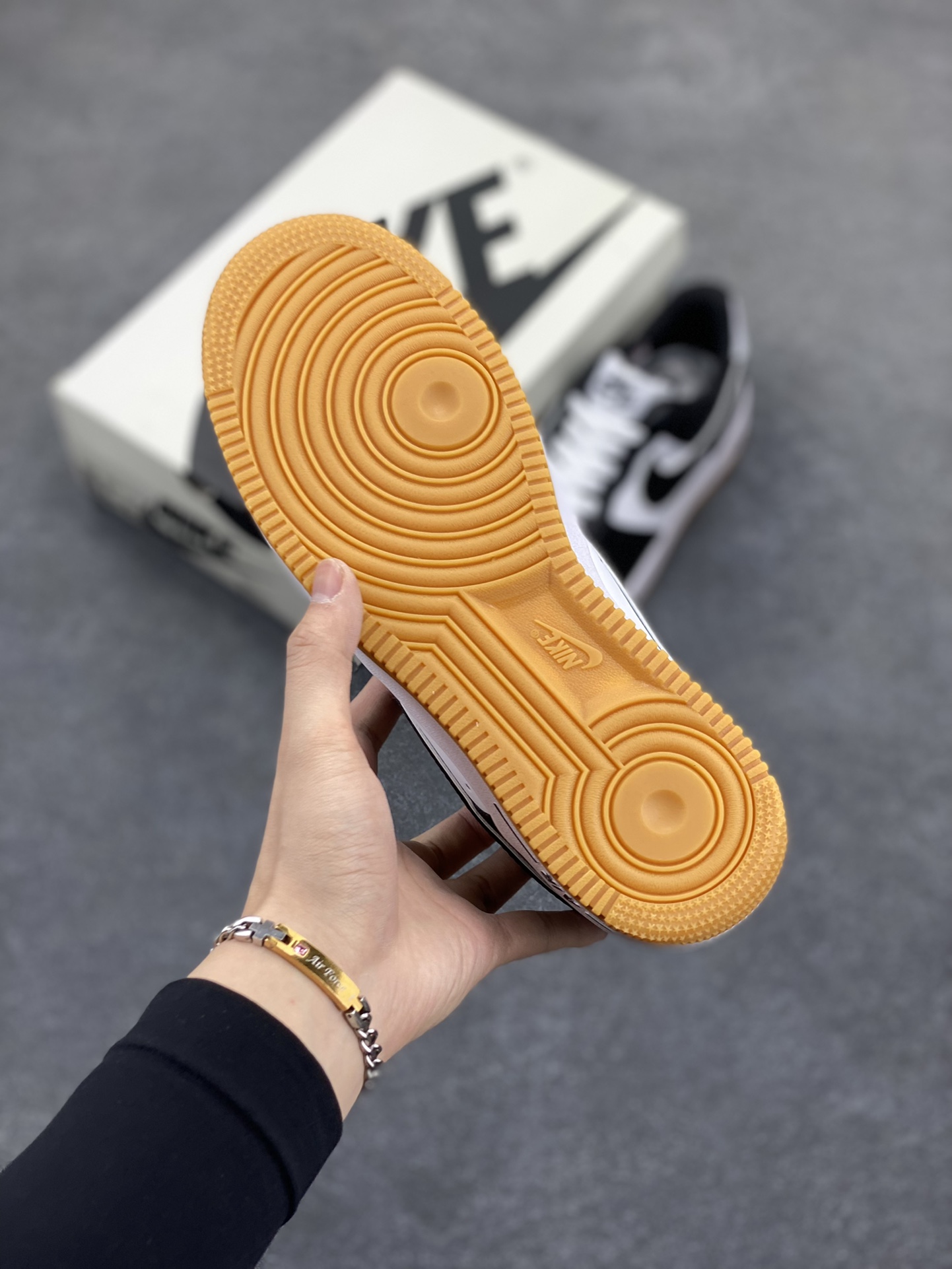 图片[5]-福利特价 Air Force 1\’ 07 原楦头原纸板 打造纯正空军版型 专注外贸渠道 全掌内置蜂窝气垫 #原盒配件 原厂中底钢印、拉帮完美 货号：AW2296-002 尺码：36 36.5 37.5 38 38.5 39 40 40.5 41 42 42.5 43 44 44.5 45-选品中心