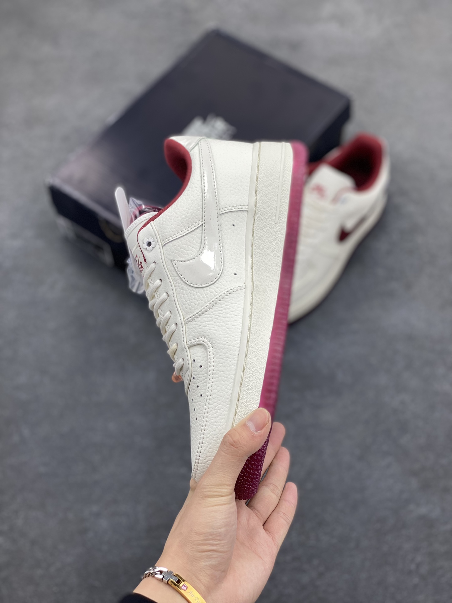 图片[3]-福利特价 Air Force 1\’ 07 原楦头原纸板 打造纯正空军版型 专注外贸渠道 全掌内置蜂窝气垫 #原盒配件 原厂中底钢印、拉帮完美 货号：FZ5068-161 尺码：36 36.5 37.5 38 38.5 39 40 40.5 41 42 42.5 43 44 44.5 45-选品中心