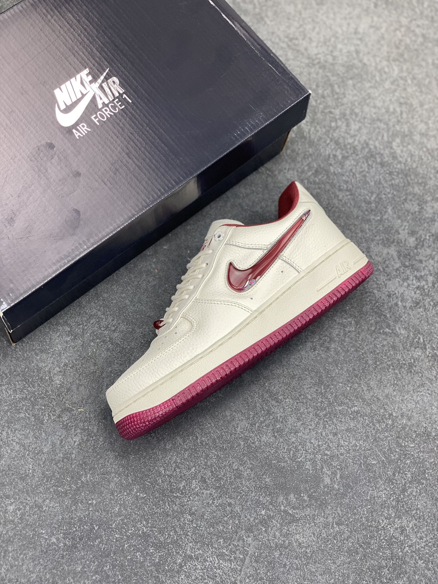 图片[7]-福利特价 Air Force 1\’ 07 原楦头原纸板 打造纯正空军版型 专注外贸渠道 全掌内置蜂窝气垫 #原盒配件 原厂中底钢印、拉帮完美 货号：FZ5068-161 尺码：36 36.5 37.5 38 38.5 39 40 40.5 41 42 42.5 43 44 44.5 45-选品中心