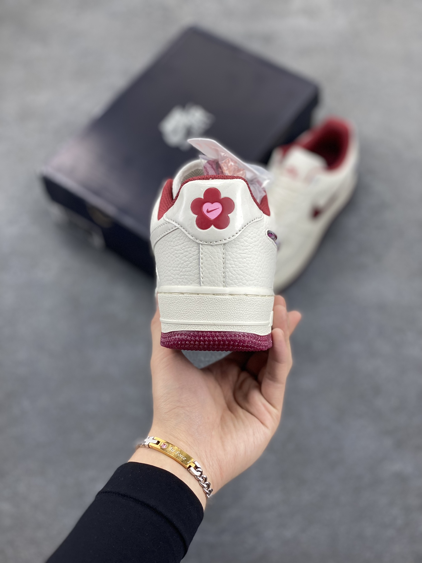 图片[4]-福利特价 Air Force 1\’ 07 原楦头原纸板 打造纯正空军版型 专注外贸渠道 全掌内置蜂窝气垫 #原盒配件 原厂中底钢印、拉帮完美 货号：FZ5068-161 尺码：36 36.5 37.5 38 38.5 39 40 40.5 41 42 42.5 43 44 44.5 45-选品中心