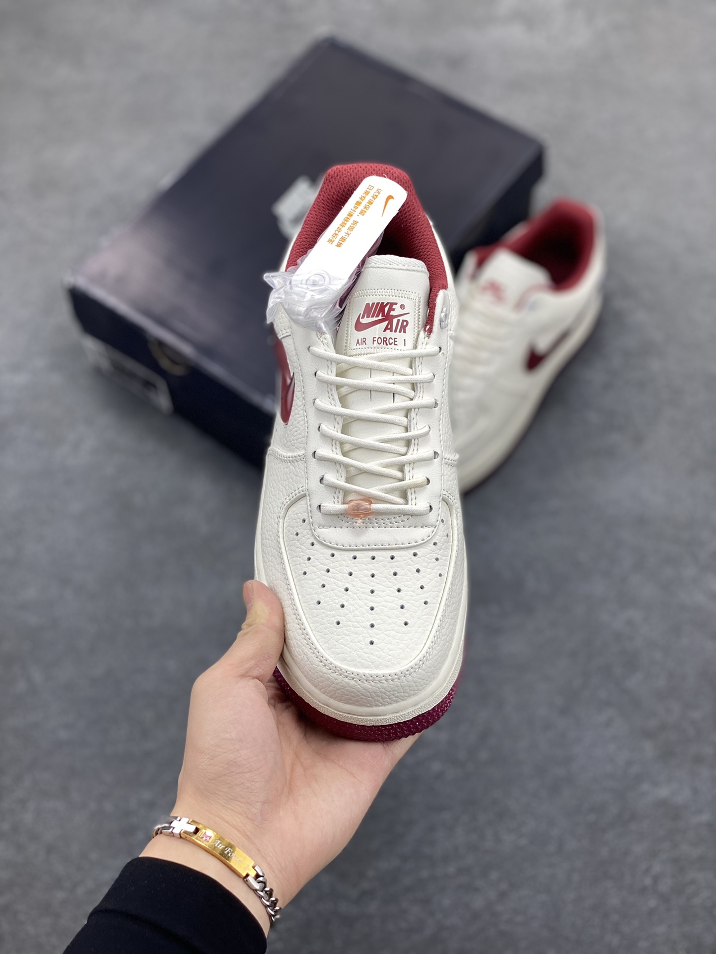 图片[2]-福利特价 Air Force 1\’ 07 原楦头原纸板 打造纯正空军版型 专注外贸渠道 全掌内置蜂窝气垫 #原盒配件 原厂中底钢印、拉帮完美 货号：FZ5068-161 尺码：36 36.5 37.5 38 38.5 39 40 40.5 41 42 42.5 43 44 44.5 45-选品中心