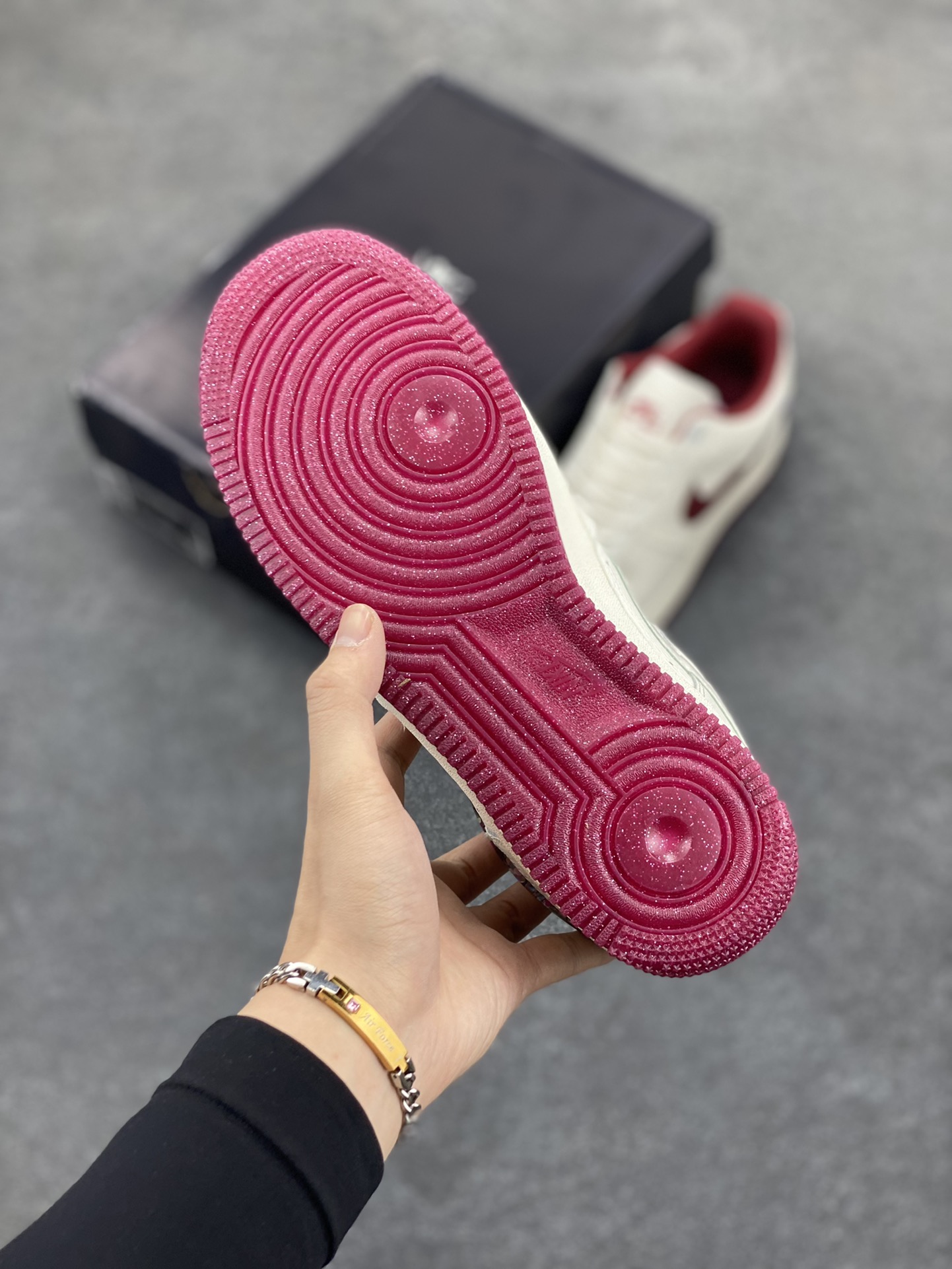 图片[5]-福利特价 Air Force 1\’ 07 原楦头原纸板 打造纯正空军版型 专注外贸渠道 全掌内置蜂窝气垫 #原盒配件 原厂中底钢印、拉帮完美 货号：FZ5068-161 尺码：36 36.5 37.5 38 38.5 39 40 40.5 41 42 42.5 43 44 44.5 45-选品中心