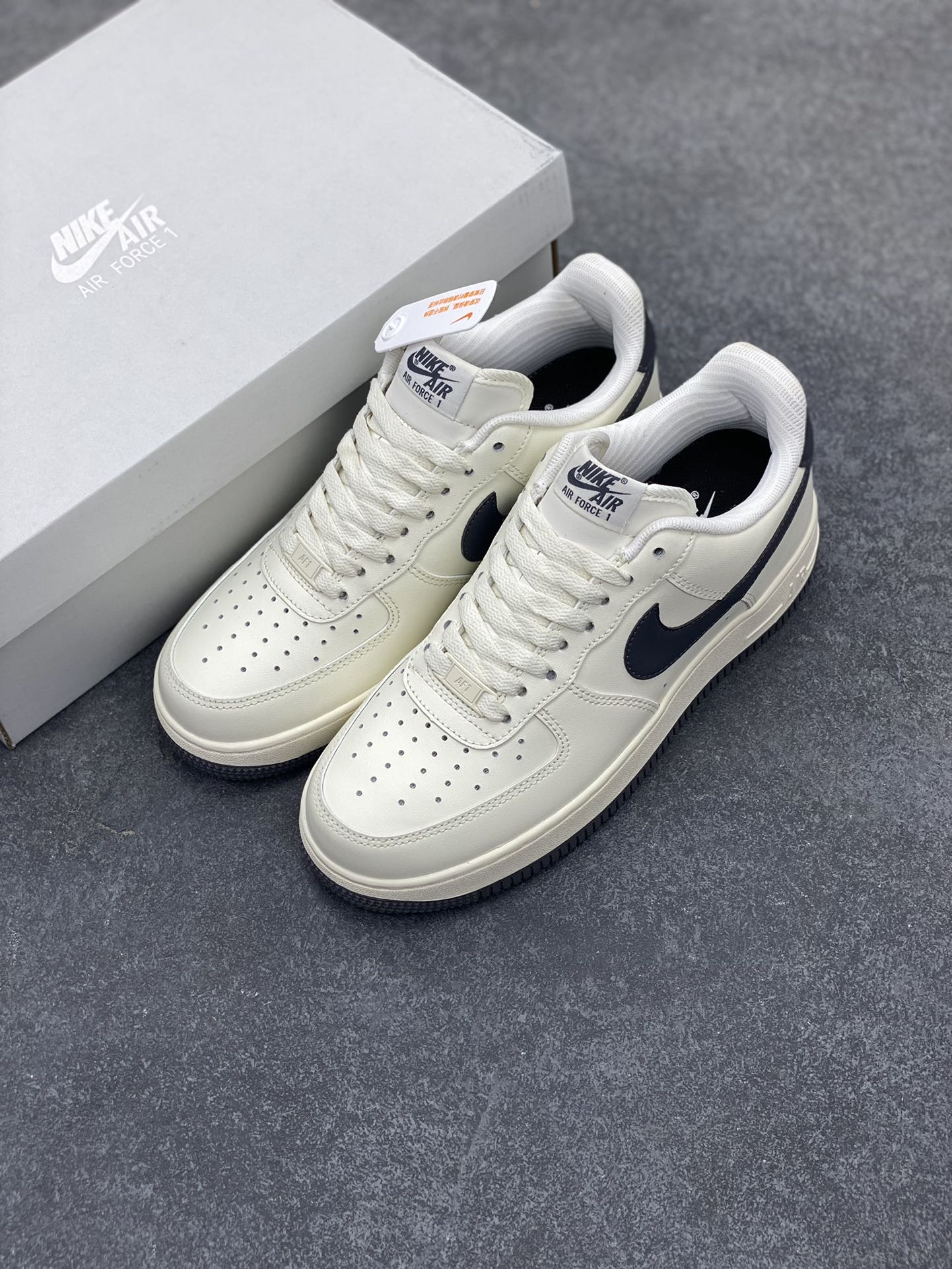 图片[8]-福利特价 Air Force 1\’ 07 原楦头原纸板 打造纯正空军版型 专注外贸渠道 全掌内置蜂窝气垫 #原盒配件 原厂中底钢印、拉帮完美 货号：CT7875-990 尺码：36 36.5 37.5 38 38.5 39 40 40.5 41 42 42.5 43 44 44.5 45-选品中心