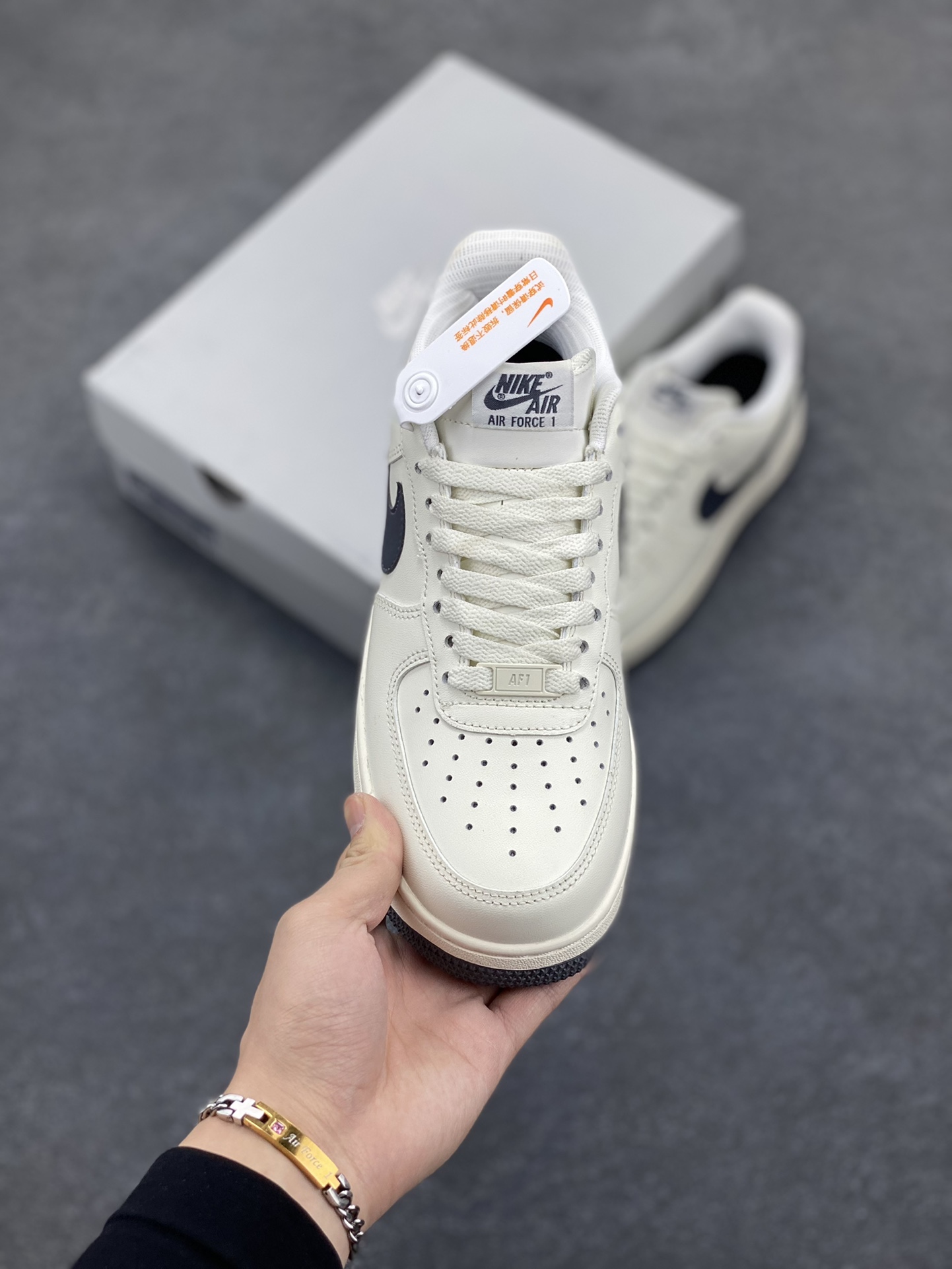 图片[2]-福利特价 Air Force 1\’ 07 原楦头原纸板 打造纯正空军版型 专注外贸渠道 全掌内置蜂窝气垫 #原盒配件 原厂中底钢印、拉帮完美 货号：CT7875-990 尺码：36 36.5 37.5 38 38.5 39 40 40.5 41 42 42.5 43 44 44.5 45-选品中心