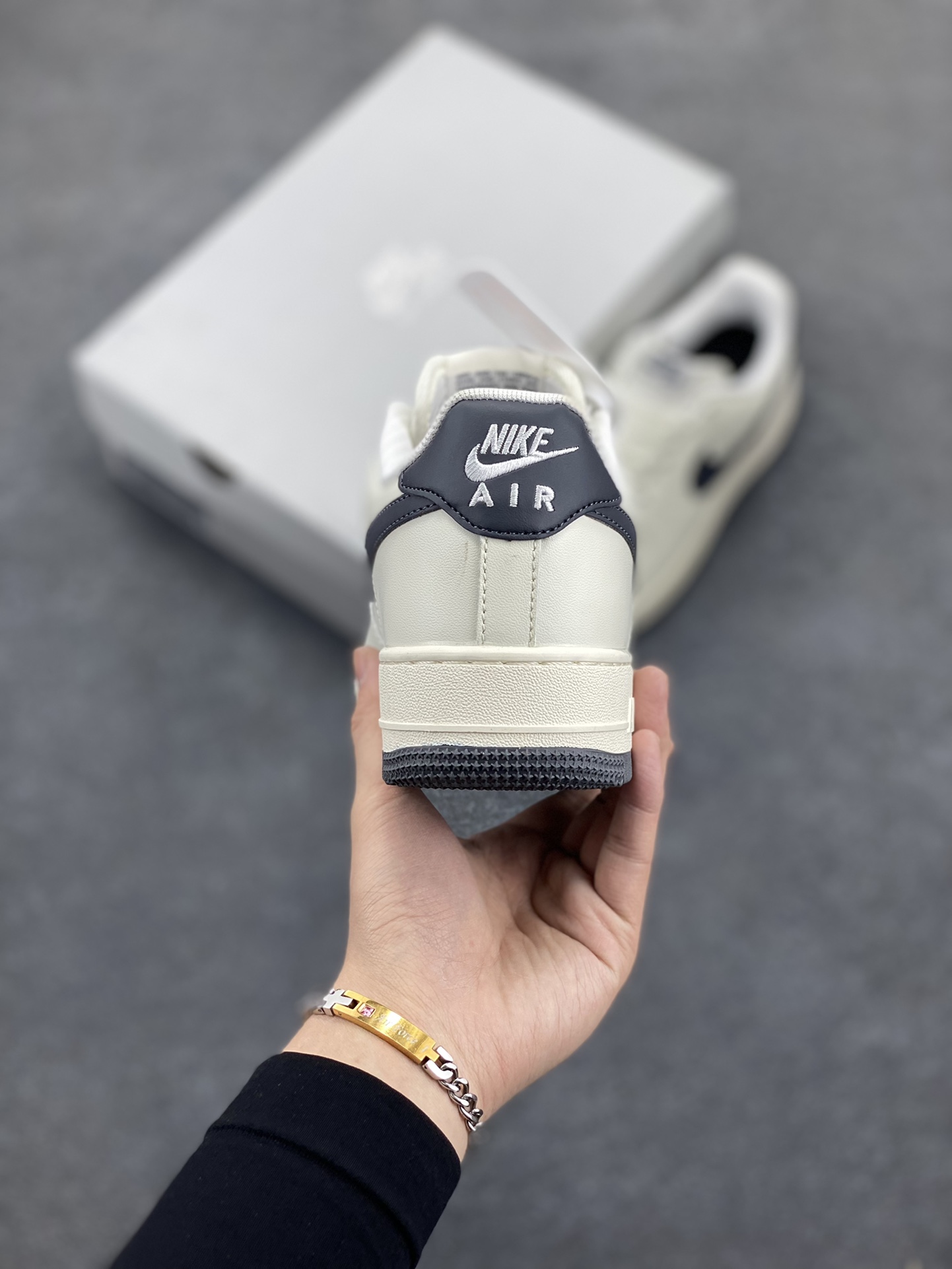 图片[4]-福利特价 Air Force 1\’ 07 原楦头原纸板 打造纯正空军版型 专注外贸渠道 全掌内置蜂窝气垫 #原盒配件 原厂中底钢印、拉帮完美 货号：CT7875-990 尺码：36 36.5 37.5 38 38.5 39 40 40.5 41 42 42.5 43 44 44.5 45-选品中心