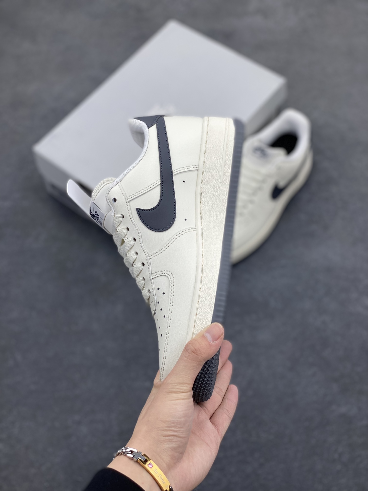 图片[3]-福利特价 Air Force 1\’ 07 原楦头原纸板 打造纯正空军版型 专注外贸渠道 全掌内置蜂窝气垫 #原盒配件 原厂中底钢印、拉帮完美 货号：CT7875-990 尺码：36 36.5 37.5 38 38.5 39 40 40.5 41 42 42.5 43 44 44.5 45-选品中心