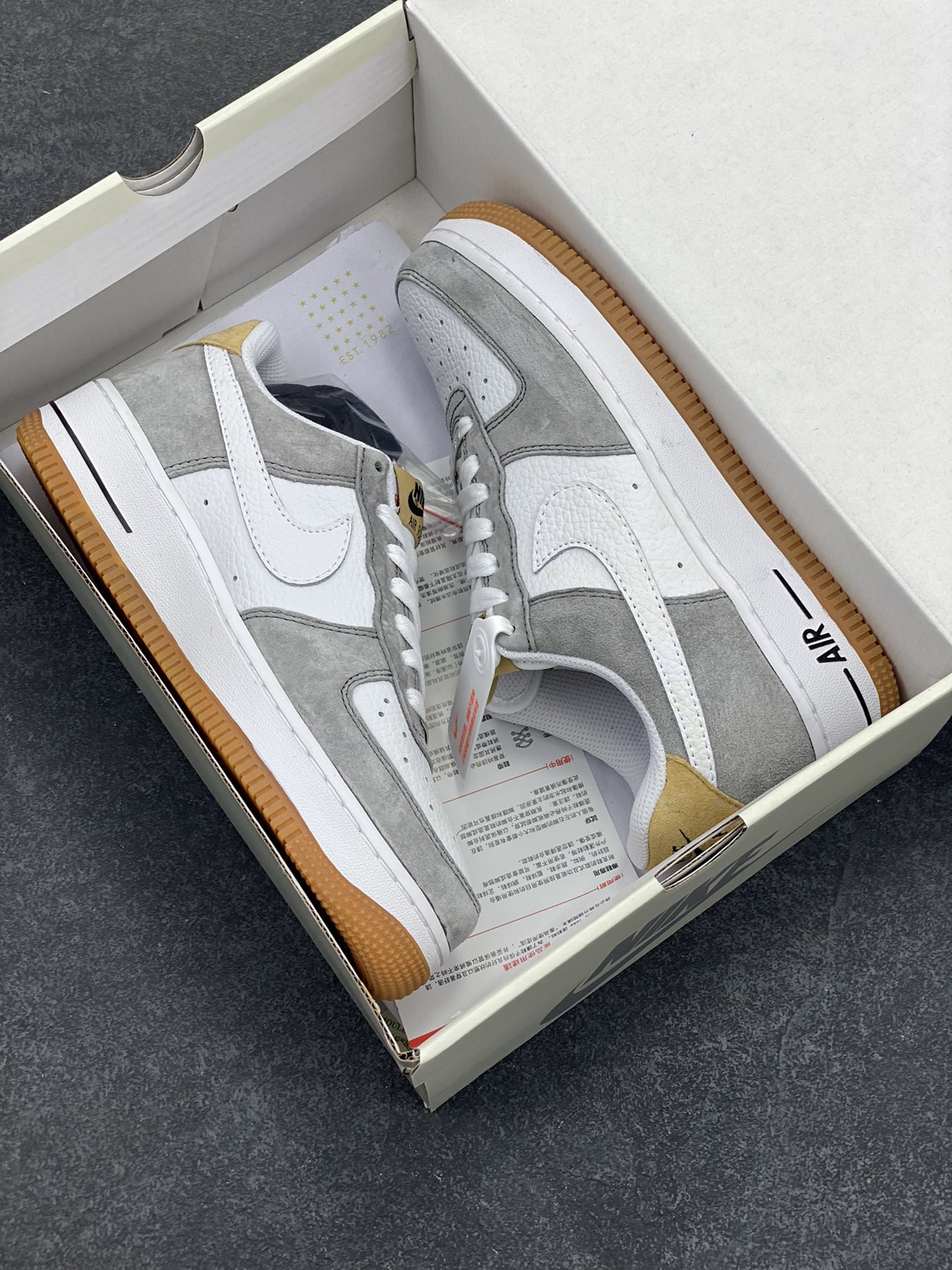 图片[9]-福利特价  Nike Air Force 1 Low ’07 灰黄 麂皮 空军一号低帮休闲板鞋 原厂麂皮 原楦原纸板 纯正版型 高清洁度 内置全掌气垫 货号：DE0099-005 尺码：36 36.5 37.5 38 38.5 39 40 40.5 41 42 42.5 43 44 44.5 45-选品中心