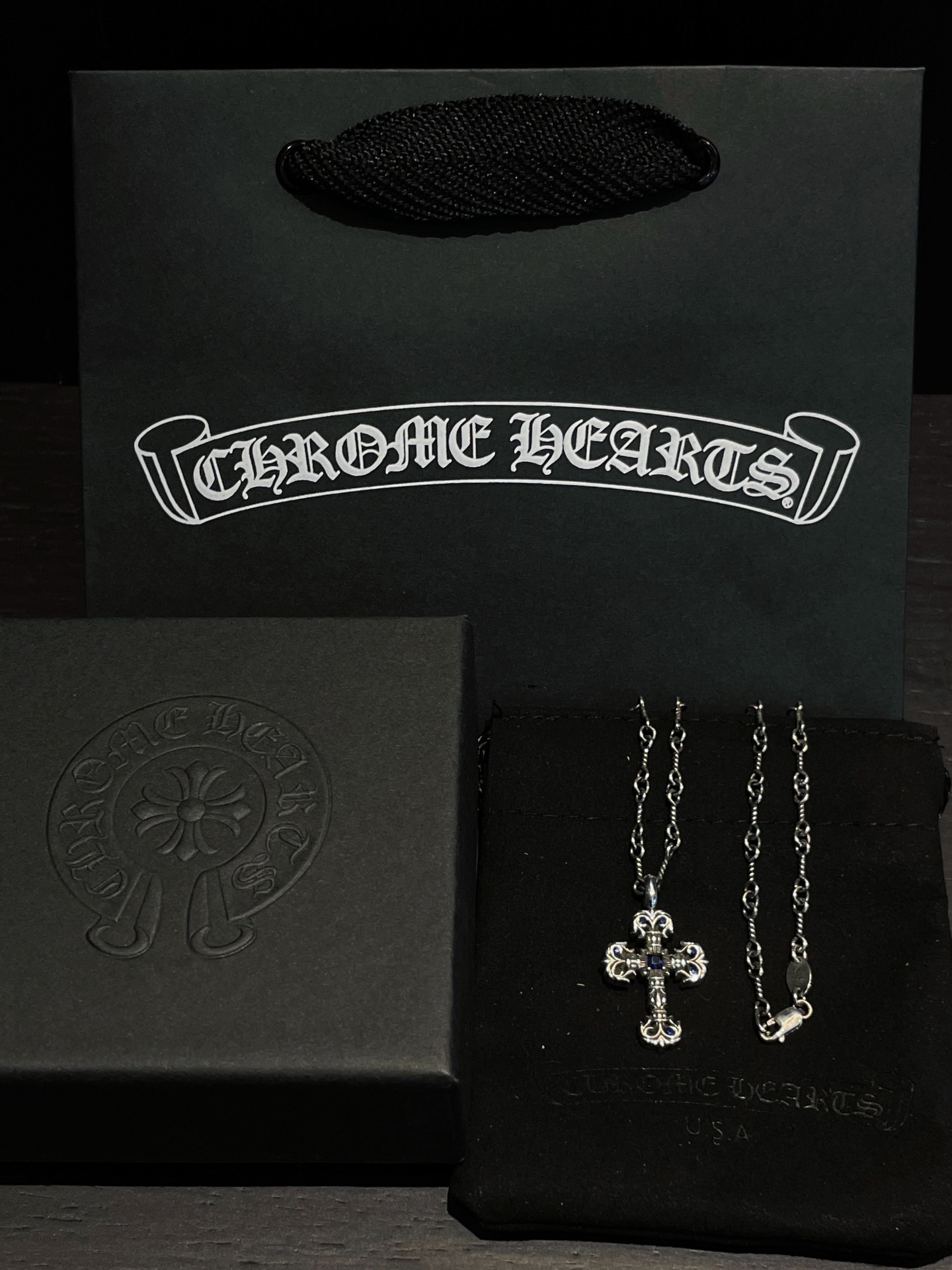 Chrome Hearts 𝐡𝐞𝐚𝐫𝐭𝐬克罗心 蓝钻迷你火焰十字架