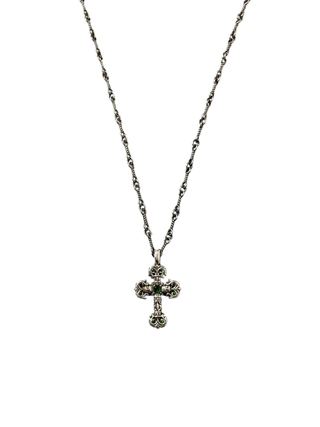 NO:114909,Croxin Green diamond mini flame cross Sterling silver material Retro old green diamonds with handmade chains Fashion matching, jewelry boutique, chrome hearts, pure silver19860909克罗心 绿钻迷你火焰十字架 纯银材质 复古做旧 绿钻 搭配手工链 时尚搭配,饰品精品,chrome hearts,pure silver,Jewelry