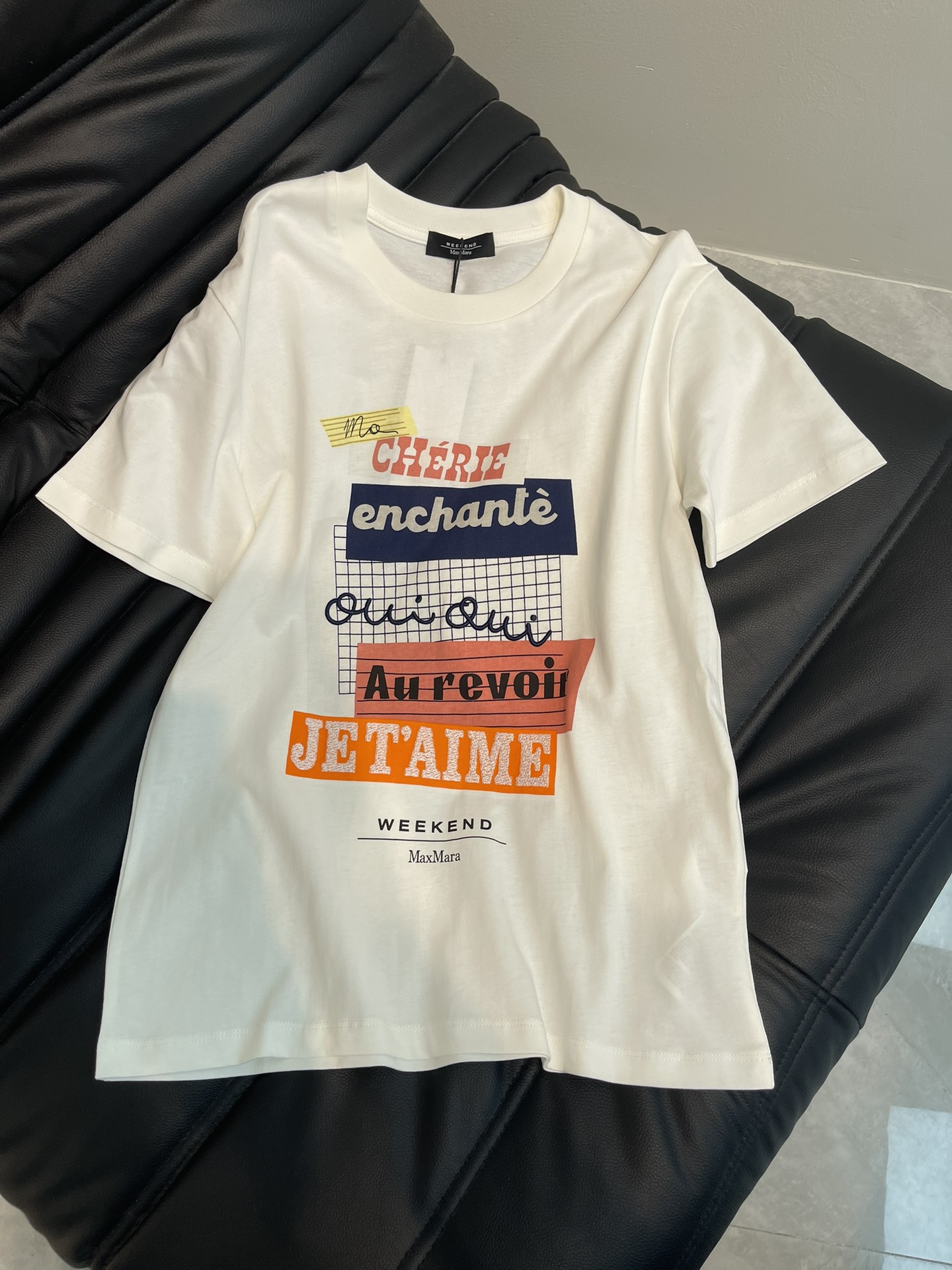 NO:323865,Weeken* Max Mar*25 Spring and Summer New Limited Series Short-sleeved T-shirts. Fashion experts come and see!  This T-shirt is so amazing. It has pure white base, eye-catching label font patterns, literary and personalized. The upper body becomes fashionable in seconds, and it is easy to grasp the atmosphere. Don’t hesitate, buy it quickly~SML A,,T-shirt,tees,t-shirt,alexander wang19860909Weeken* Max Mar*25春夏新品限定系列短袖T恤.时尚精们看过来！这款T恤太惊艳 纯净白色打底,亮眼的标签字体图案,文艺又不失个性.上身秒变时髦精,轻松拿捏氛围感,别犹豫,快入手~SML A,,T-shirt,tees，t-shirt,alexander wang,Women's clothing