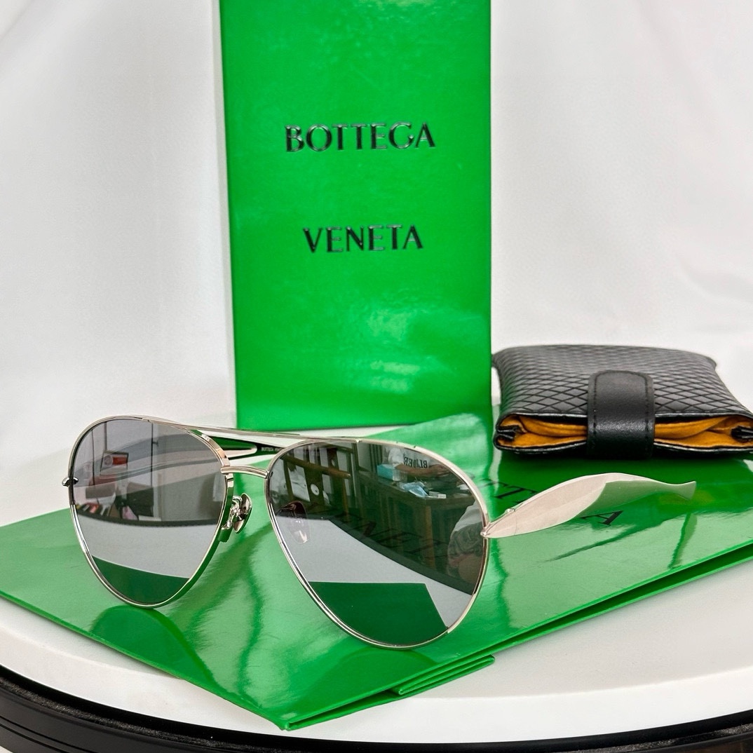  ‼️原版钛金鼻托
完美复刻
我们只会认真做好每一个细节
Bottega Venet*
Mod：BV13
