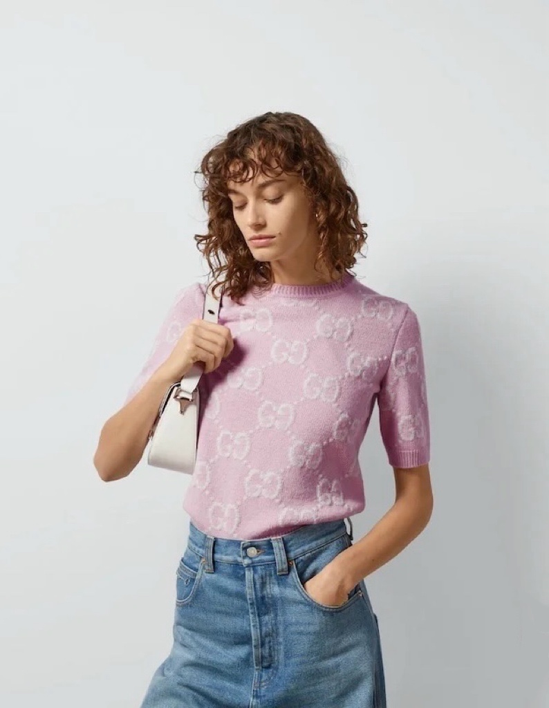 NO:321747,Model number G25030384 GUCC* new Ghome high-end custom wool yarn fabric!  Classic double GG letter round neck pullover short-sleeved sweater top!  Pink, gray, (M size bust 92, sleeve length 24, clothing length 55) hair, gucci, gucci, T-shirt, alexander wang19860909款号G25030384 GUCC*新款G家高端定制羊毛纱线面料！经典双GG字母圆领套头短袖针织衫上衣！粉色、灰色、（M码胸围92,袖长24,衣长55）发,,gucci,gucci,T-shirt,alexander wang,Women's clothing