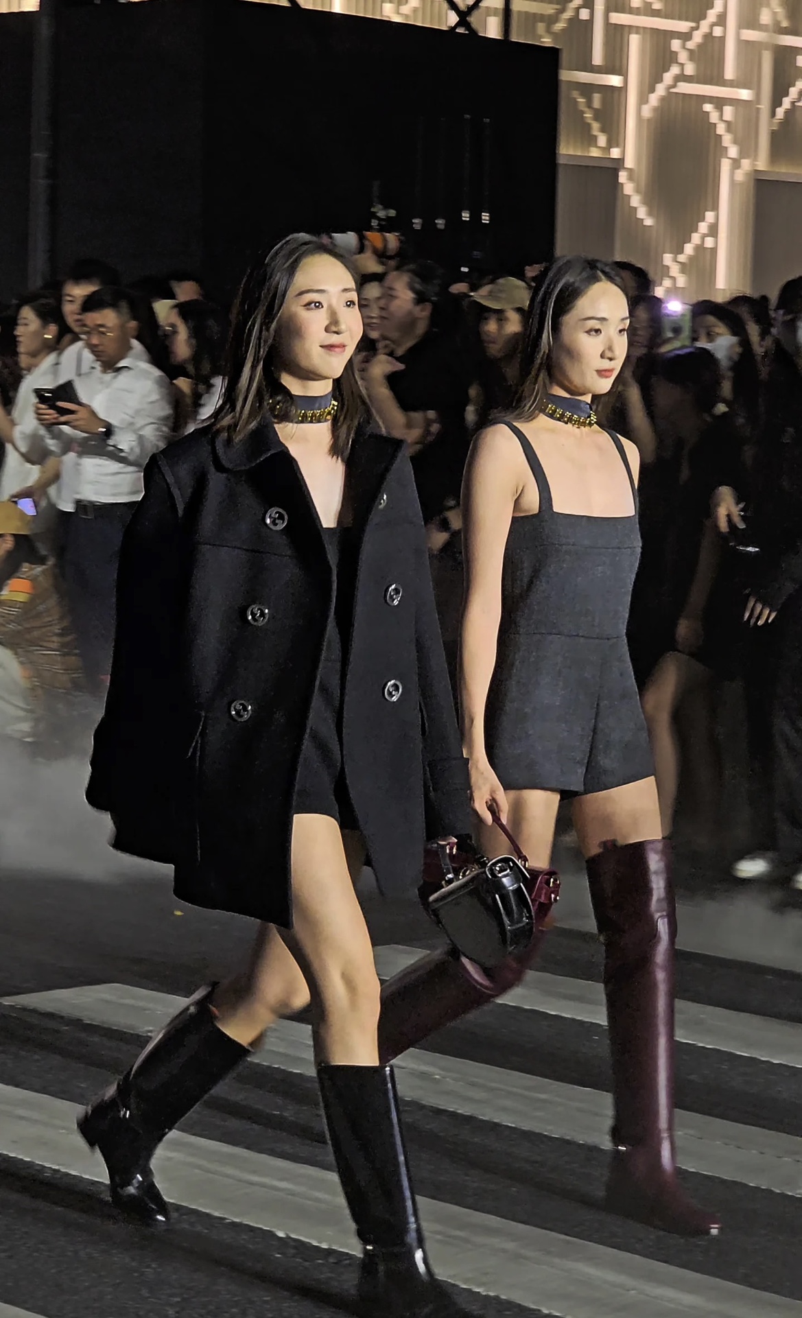 NO:321743,Model number G25030487 GUCC* new style, letter logo on the chest, embroidery logo, fashionable, sexy, slim, strapless sling, strapless jumpsuit shorts!  Gray, (M size bust 82, waist 72, trousers length 56 without shoulders, gucci, shorts, alexander wang19860909款号G25030487 GUCC*新款 胸前字母logo刺绣标志时尚性感修身显瘦抹胸式吊带连体裤短裤！灰色、（M码胸围82,腰围72,裤长56不含肩,,gucci,shorts,alexander wang,Women's clothing