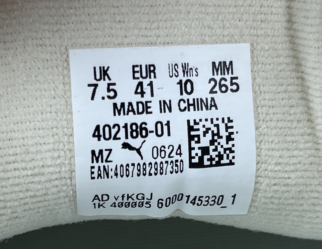 P 
【外贸版 彪马】PUMA Bella UT 时尚百搭舒适薄底鞋 防滑耐磨 低帮 生活休闲鞋 
尺码