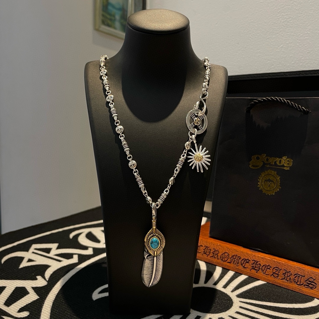 NO:106227,[New Products are on the Shelves] Goro’s Takahashi Goro Matsushi Feather Pendant, Takahashi Classic Eagle Necklace, Top Version, Accepted Exclusive Shooting, Focus on the High-end Market, Kuaishou/ins/Xiaohongshu popular models, absolutely different from ordinary versions!  The details of the picture product are consistent with ZP!  Original production process, precision quality, purely handmade, authentic model opening, fashion essentials, both men and women can wear, same couple style, rock punk silver style, retro elements, trendy and versatile, same style on the official website, fine jewelry, necklace19860909批【新品上架】Goro’s高桥吾郎松石羽毛吊坠,高桥经典老鹰项链,顶级版本,认准独家拍摄,主攻高端市场 ,快手/ins/小红书热门款,绝对区别普通版本！图片产品细节与ZP一致！原版制作工艺 精工品质 纯手工打造 ～正品开模潮流时尚必备 男女均可佩戴 情侣款同款 摇滚朋克泰银风格 复古元素 潮流百搭 官网同款,饰品精品,necklace,Jewelry