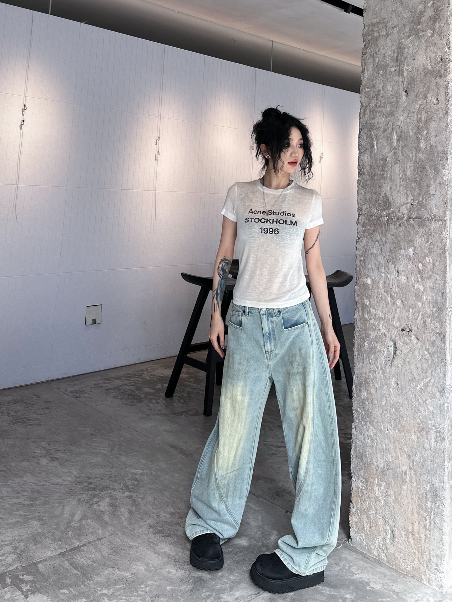  🆕ACNE｜新款结构弯刀牛仔裤，洗水泥浆工艺，百分百进口棉，立体裁剪，超级修饰腿型， 尺码SML