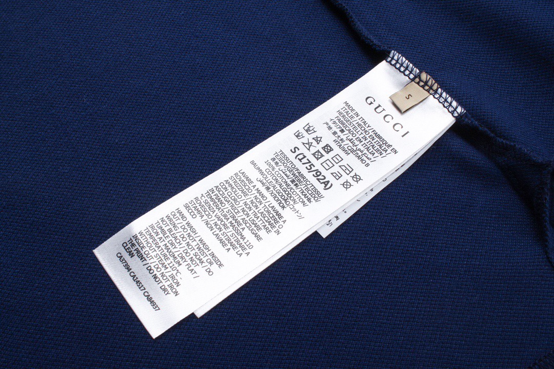 古驰/Gucci 夏季新款 红绿织带撞色拼接翻领短袖polo衫 藏蓝色-Chinese UA Cheap High Quatity Brand Clothes Bags handbags Sneakers wholesale wholesaler seller from China Factory suppliers Fashion Clothing Shoes best Quality Beautiful Price 古驰/Gucci 夏季新款 红绿织带撞色拼接翻领短袖polo衫 藏蓝色