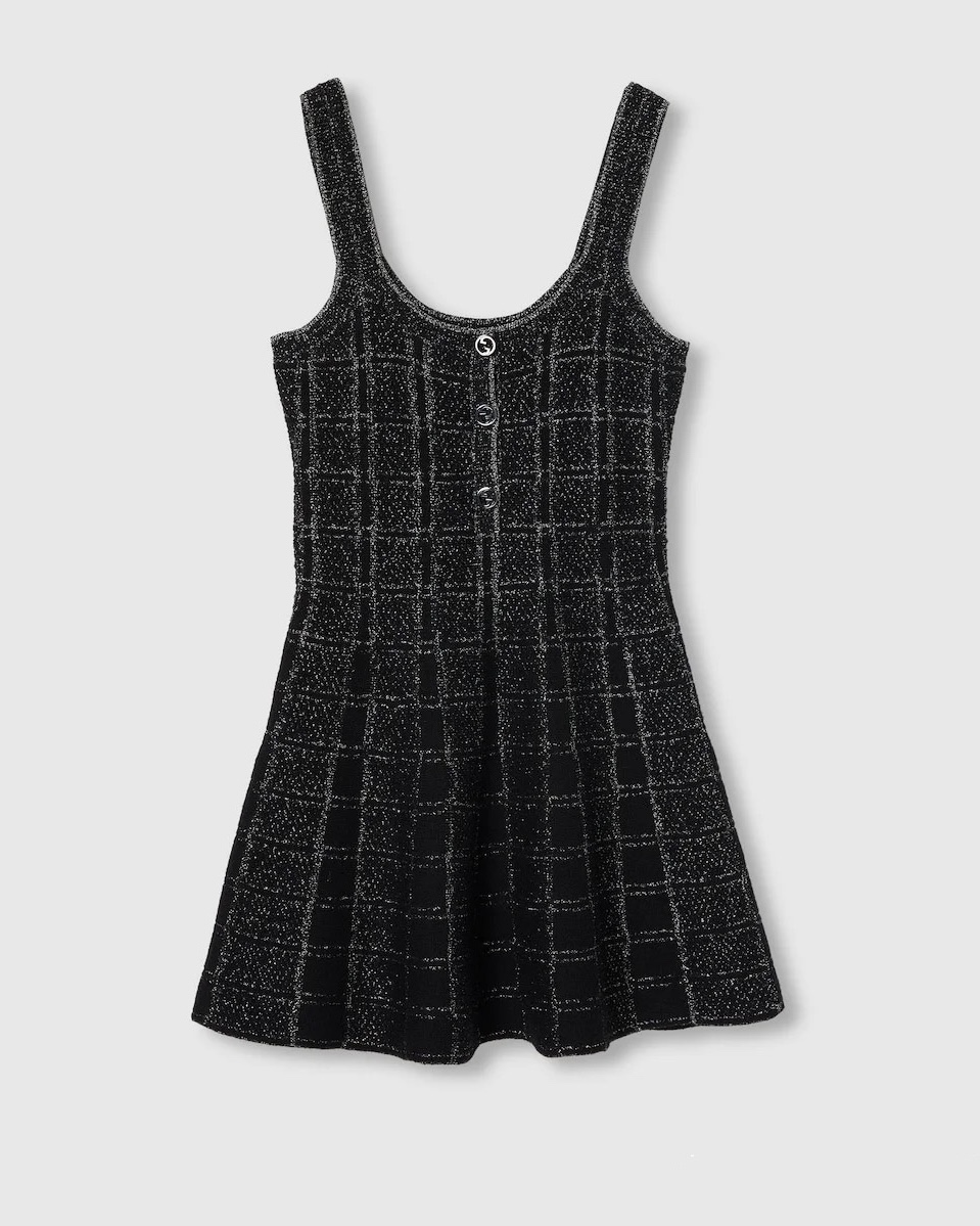 NO:322346,Model number G25030550 GUCC* newer version!  European custom flash gold thread blended plaid knitted GG metal buttons slim fit and slim front closure button large skirt hem suspender dress!  Beige, black, (M size bust 78, waist 74, skirt length 92, gucci, skirt skirts, alexander wang19860909款号G25030550 GUCC*新款高版本！欧货定制闪丝金线混纺格纹针织GG金属纽扣修身显瘦前襟系扣大裙摆吊带连衣裙！米色、黑色、（M码胸围78,腰围74,裙长92,,gucci,skirts,alexander wang,Women's clothing