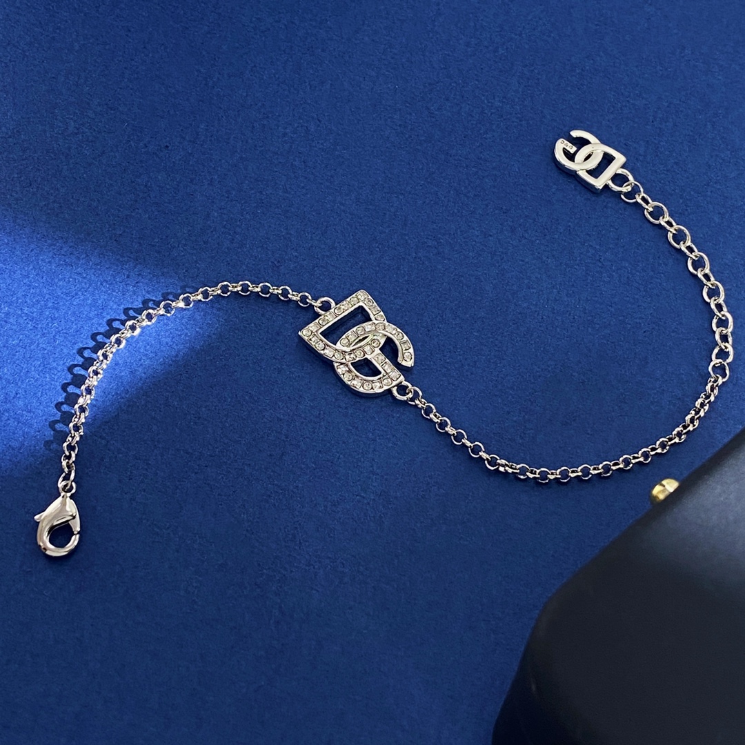 “D&G Dougabana High-Level Retrospective Fashion Bracelet in Bronze Material” - 图片 4
