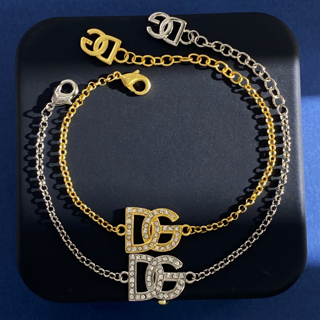 “D&G Dougabana High-Level Retrospective Fashion Bracelet in Bronze Material”