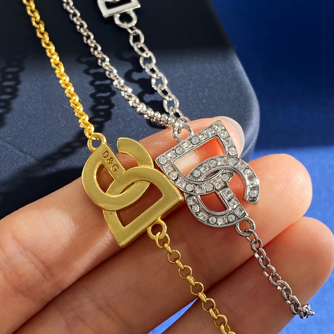 “D&G Dougabana High-Level Retrospective Fashion Bracelet in Bronze Material” - 图片 5