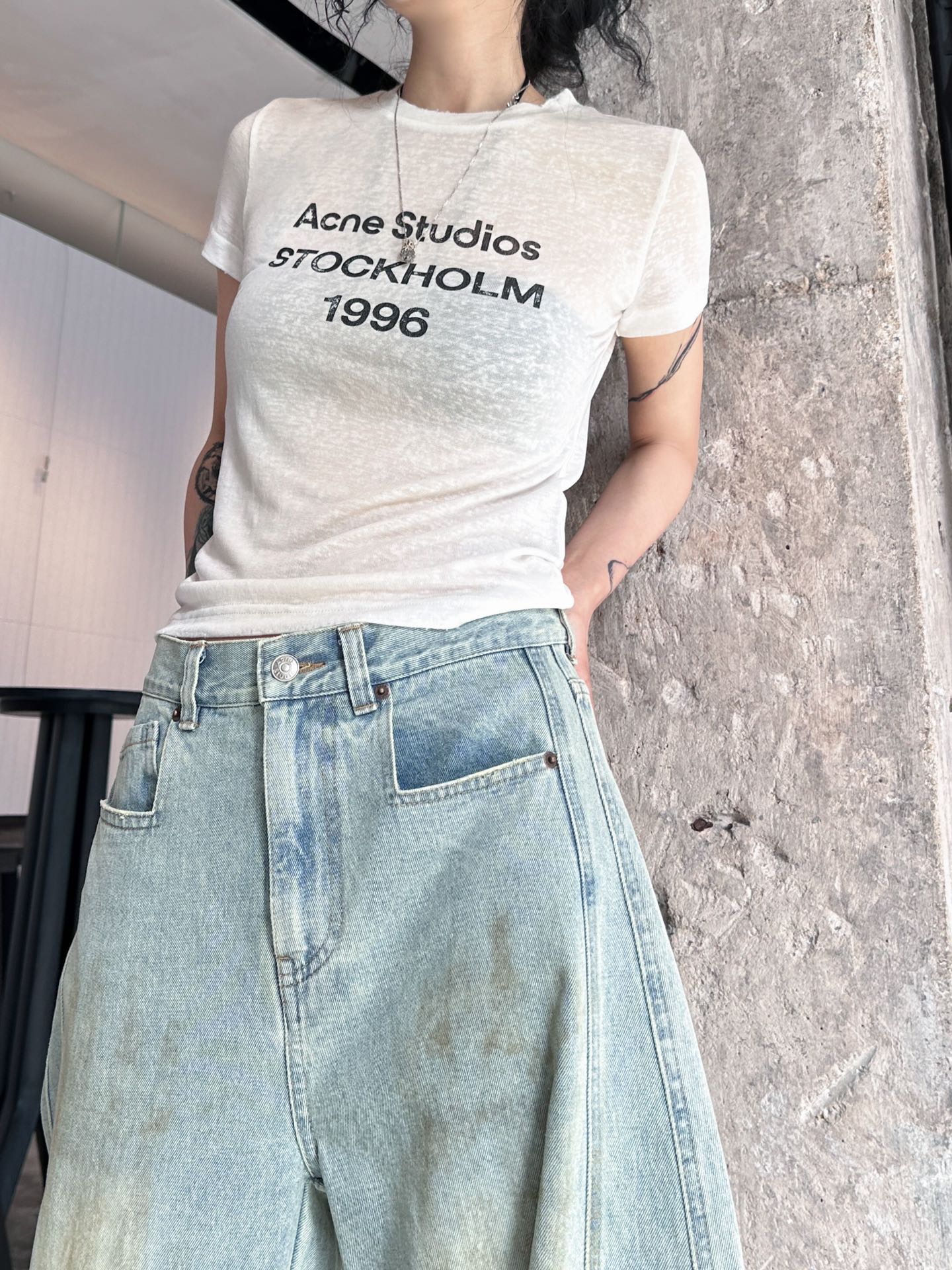  🆕ACNE｜新款印花洗水小版T，76%天丝面料  24%涤。柔软修身，舒适清爽。胸前经典字母印花简约百