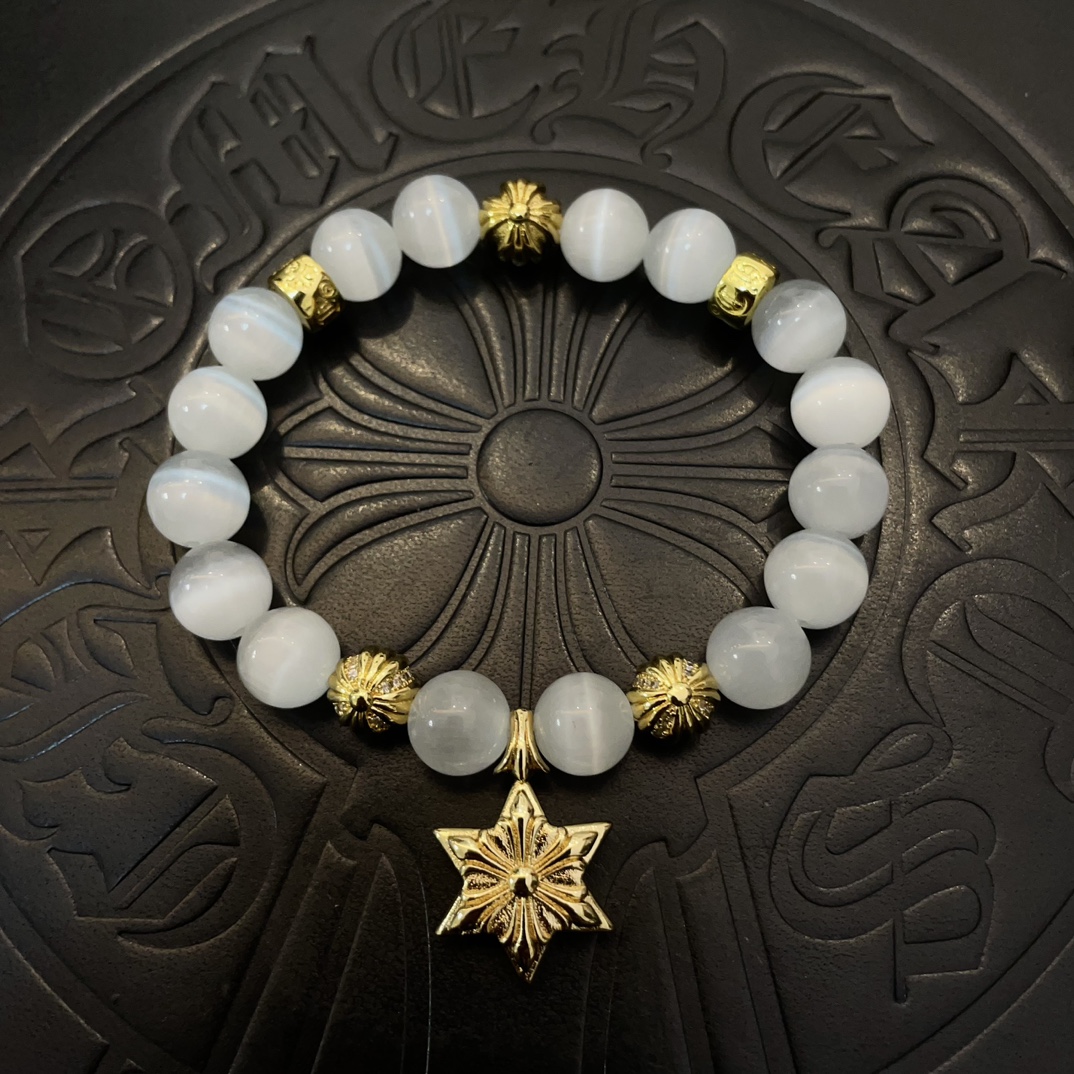 NO:106595,New [Counter Quality] Chrome Hearts Croxin Classic retro multi-element bracelet, bracelet, different pattern design styles with concave and convex shapes, presenting uniqueness. Cross Scout flowers are Croxin's ambitions, so they last longer. Genuine version of Chrome Hearts Croxin, differentiating the market's ordinary light version, matching the quality, looking at the details of the letter printing, retro old gray oxygen level. Seiko version!  !  !  , jewelry boutique, chrome hearts, chrome hearts, bracelet19860909新款【专柜品质】Chrome Hearts克罗心 经典复古多元素手链 手串,凹凸造型不同的花纹设计风格 呈现出与众不同 十字架 童军花是克罗心的志 所以更经久不衰 正品打版Chrome Hearts克罗心 区别市场普通轻版 对版对标品质 看字印细节 复古做旧灰氧程度.精工版本！！！,饰品精品,chrome hearts,chrome hearts,bracelet,Jewelry