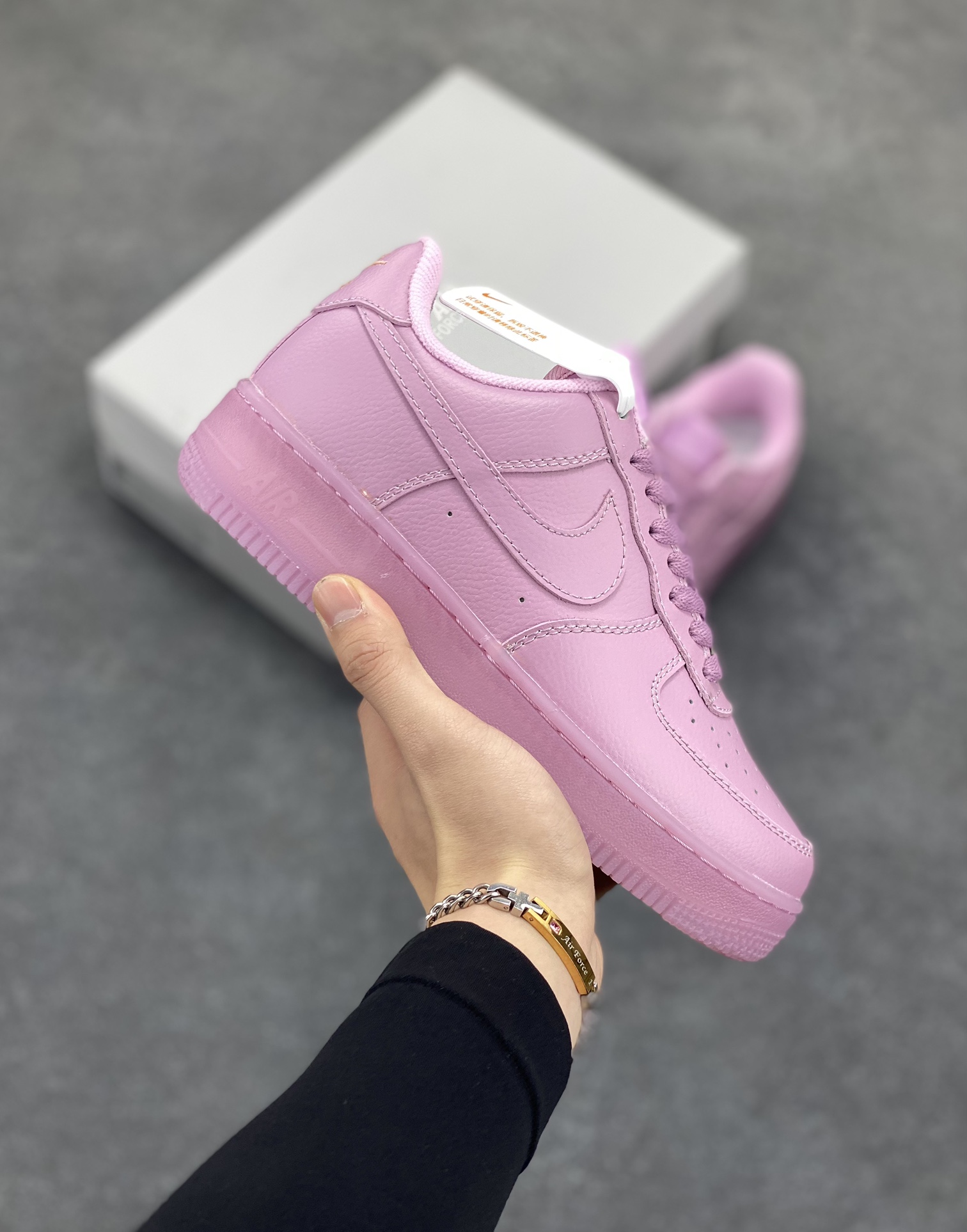 Nike Air Force 1 07 low空军一号 荔枝纹水晶 板鞋 原楦头原纸板 打造纯正空军版型#专注外贸渠道 全掌内置蜂窝气垫 #原盒配件 原厂中底钢印、拉帮完美 货号：CZ8065-800 尺码：36 36.5 37.5 38 38.5 39 40 40.5 41 42 42.5 43 44 44.5 45-选品中心