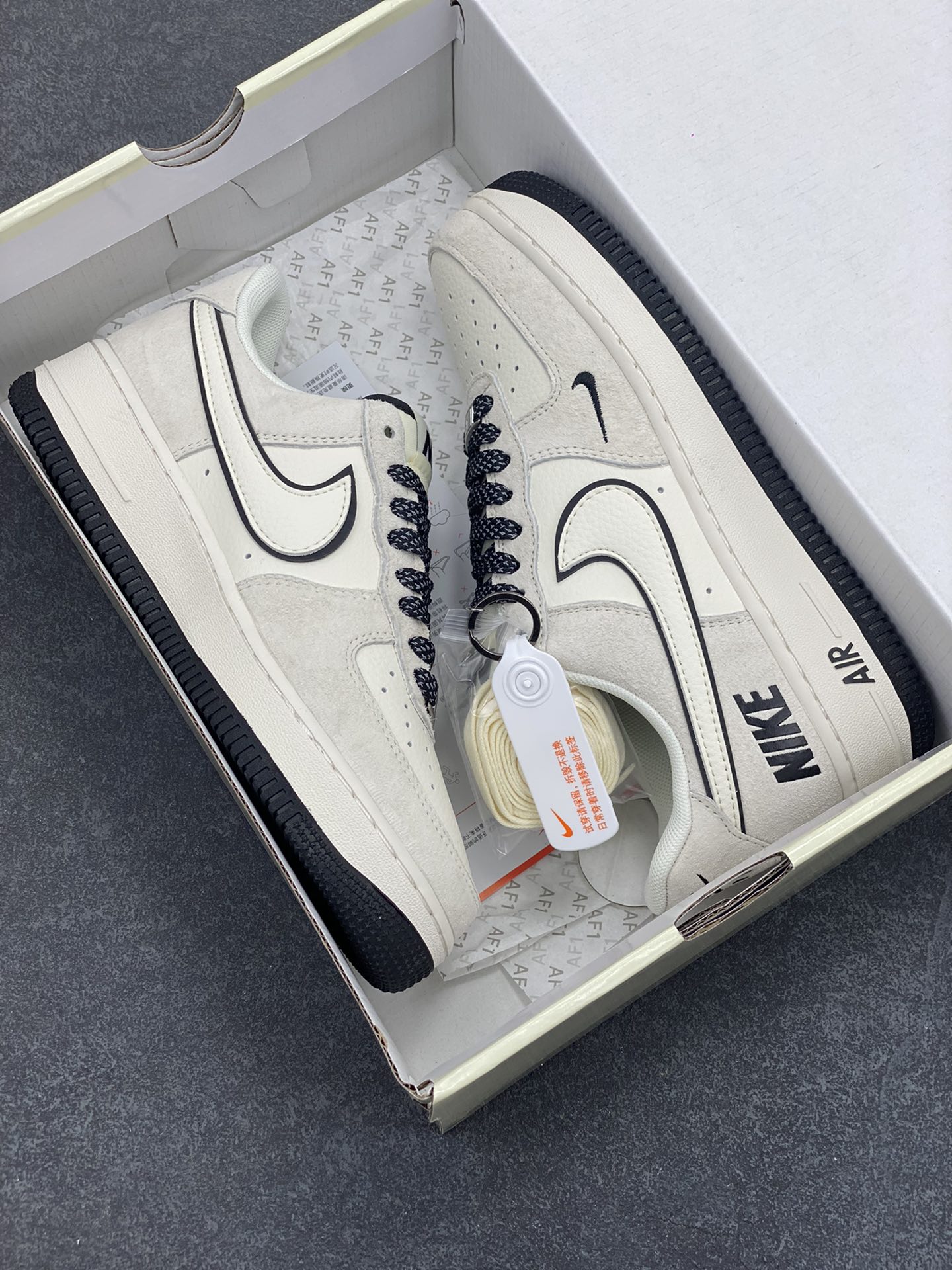 图片[9]-NIke Air Force 1 \’07 Low “NIKE联名——猪八米黑”空军一号 低帮 运动鞋 休闲鞋 折边针车 工艺难度大 原楦头原纸板 原装鞋盒 定制五金配件 内置全掌气垫 原厂鞋底 货号：BB7518-028 尺码：36 36.5 37.5 38 38.5 39 40 40.5 41 42 42.5 43 44 44.5 45-选品中心