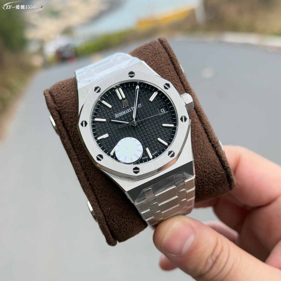 Audemars Piguet 15500 Series Men's Watch - Sapphire Glass & Steel Band 5 i1741236806 2118 3