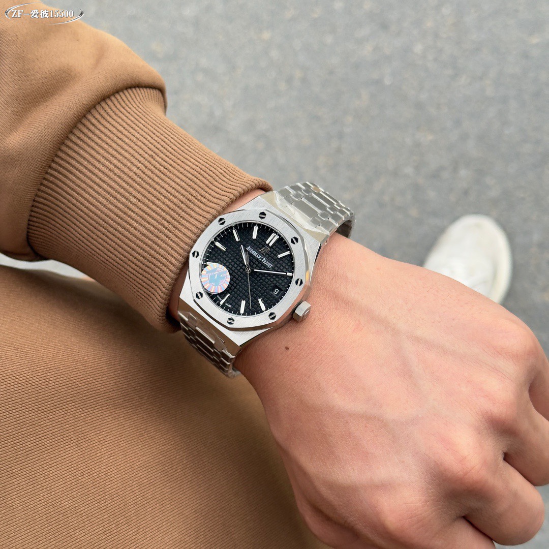 Audemars Piguet 15500 Series Men's Watch - Sapphire Glass & Steel Band