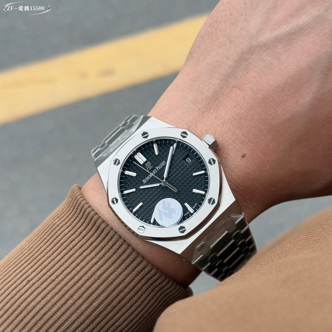 Audemars Piguet 15500 Series Men's Watch - Sapphire Glass & Steel Band 3 i1741236806 5327 1