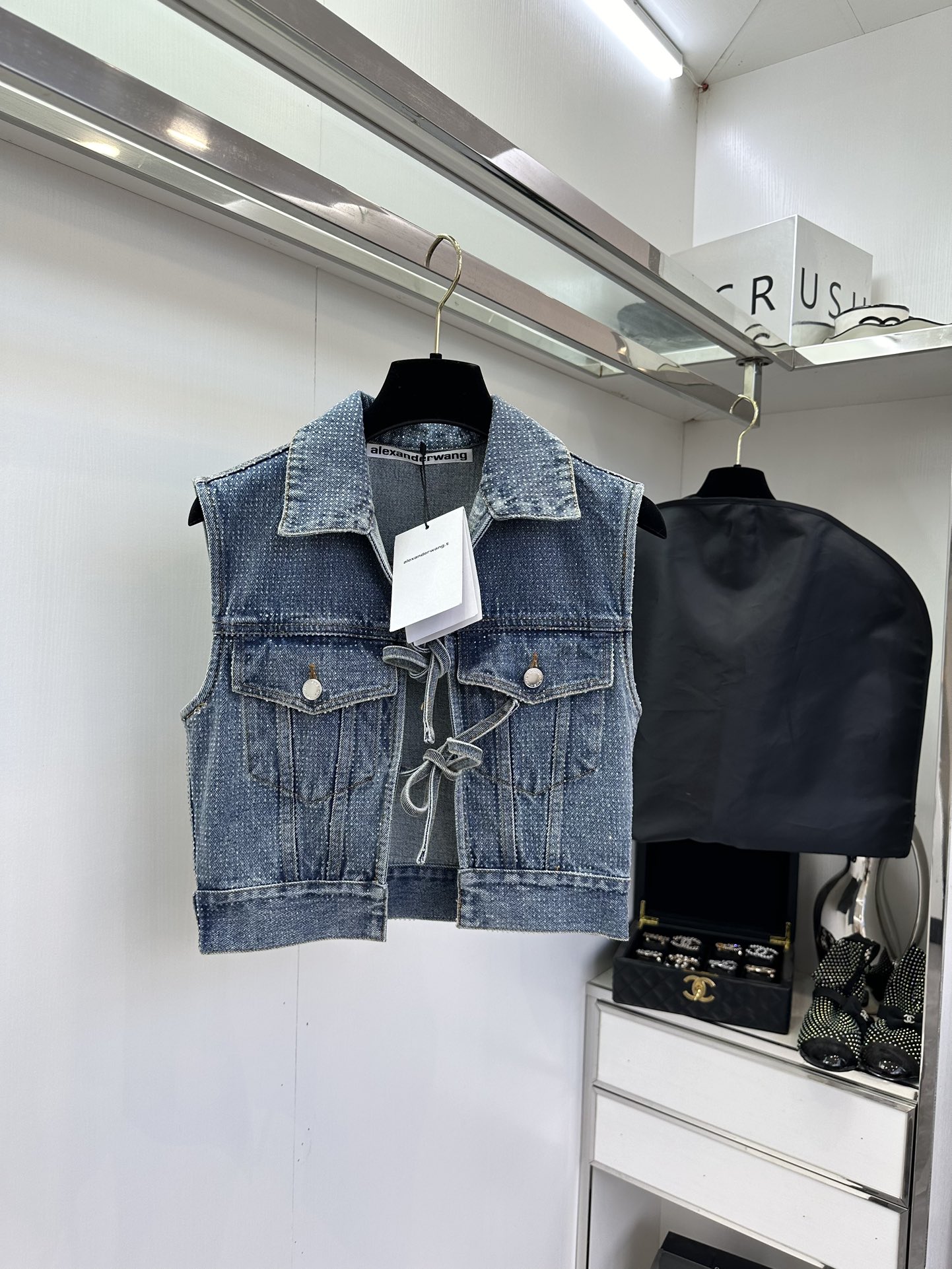 Stylish Cowboy Vest Suit for Women in Time-Consuming Design, Available in Sizes S, M, L - 图片 1
