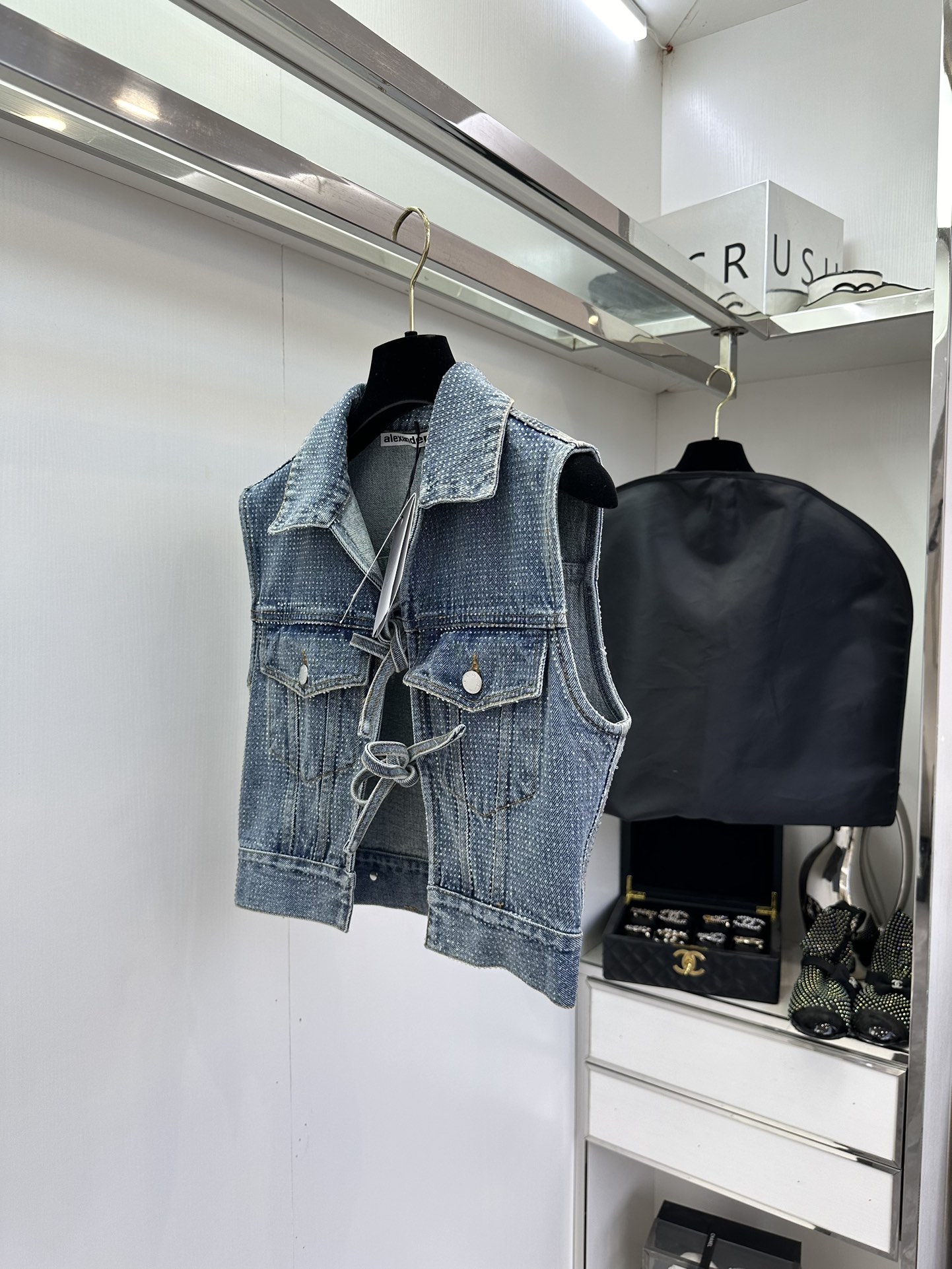 Stylish Cowboy Vest Suit for Women in Time-Consuming Design, Available in Sizes S, M, L - 图片 2