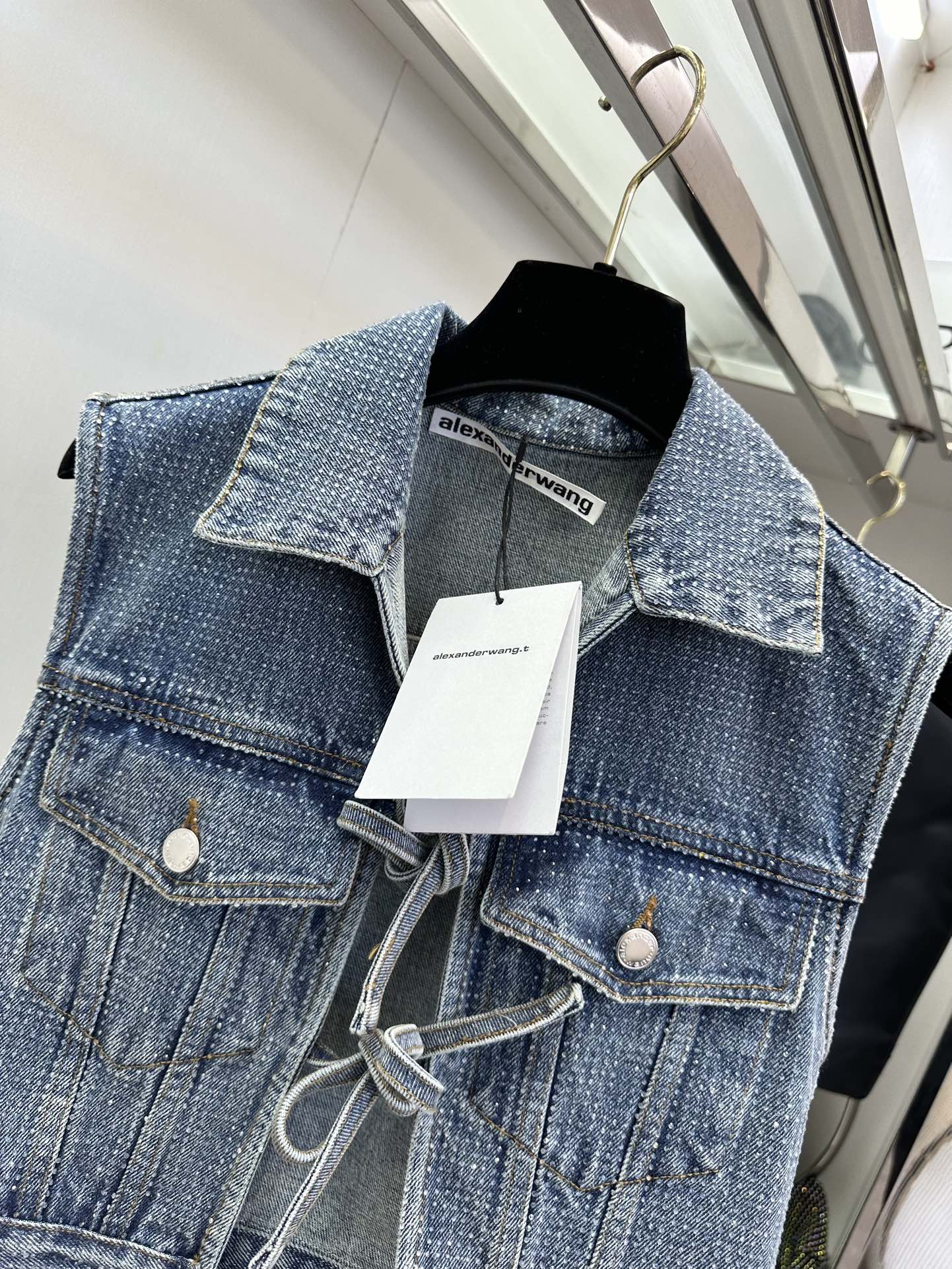 Stylish Cowboy Vest Suit for Women in Time-Consuming Design, Available in Sizes S, M, L - 图片 4