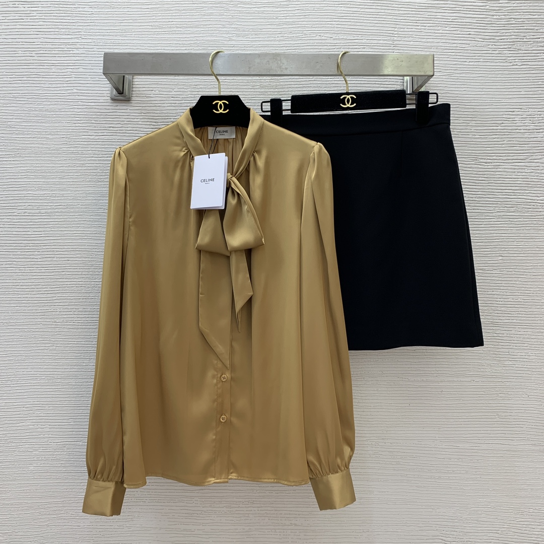 NO:323427,Model number G25030716 Dio* new style and intellectual fashion suit!  High-end smooth and comfortable fabric streamer neck bow loose long-sleeved shirt high waist A-line short skirt skirt!  Red, khaki, (M size shoulder width 36, bust 104, sleeve length 63, clothes length 63; bust 72, hip 94, skirt length 43) hair, dior, skirt, alexander wang19860909款号G25030716 Dio*新款时尚知性时尚套装！高级感光滑舒适面料飘带领蝴蝶结宽松长袖衬衣高腰A字短裙半身裙！红色、卡其色、（M码肩宽36,胸围104,袖长63,衣长63；胸围72,臀围94,裙长43）发,,dior,skirts,alexander wang,Women's clothing