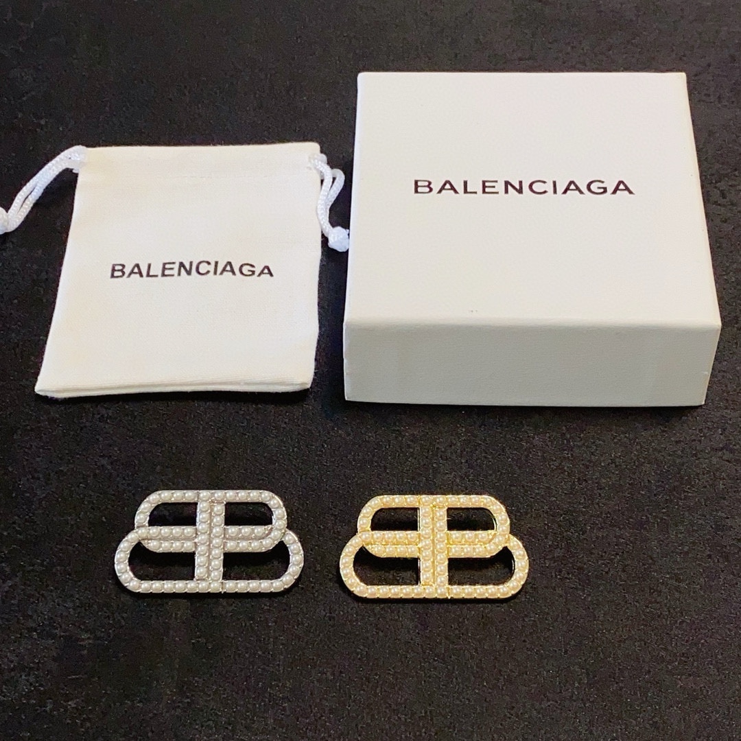 Luxurious Palenciaga Paris Special Cabinet: Exquisite Pearl and Gold Ornaments for Fashionable Women - 图片 9