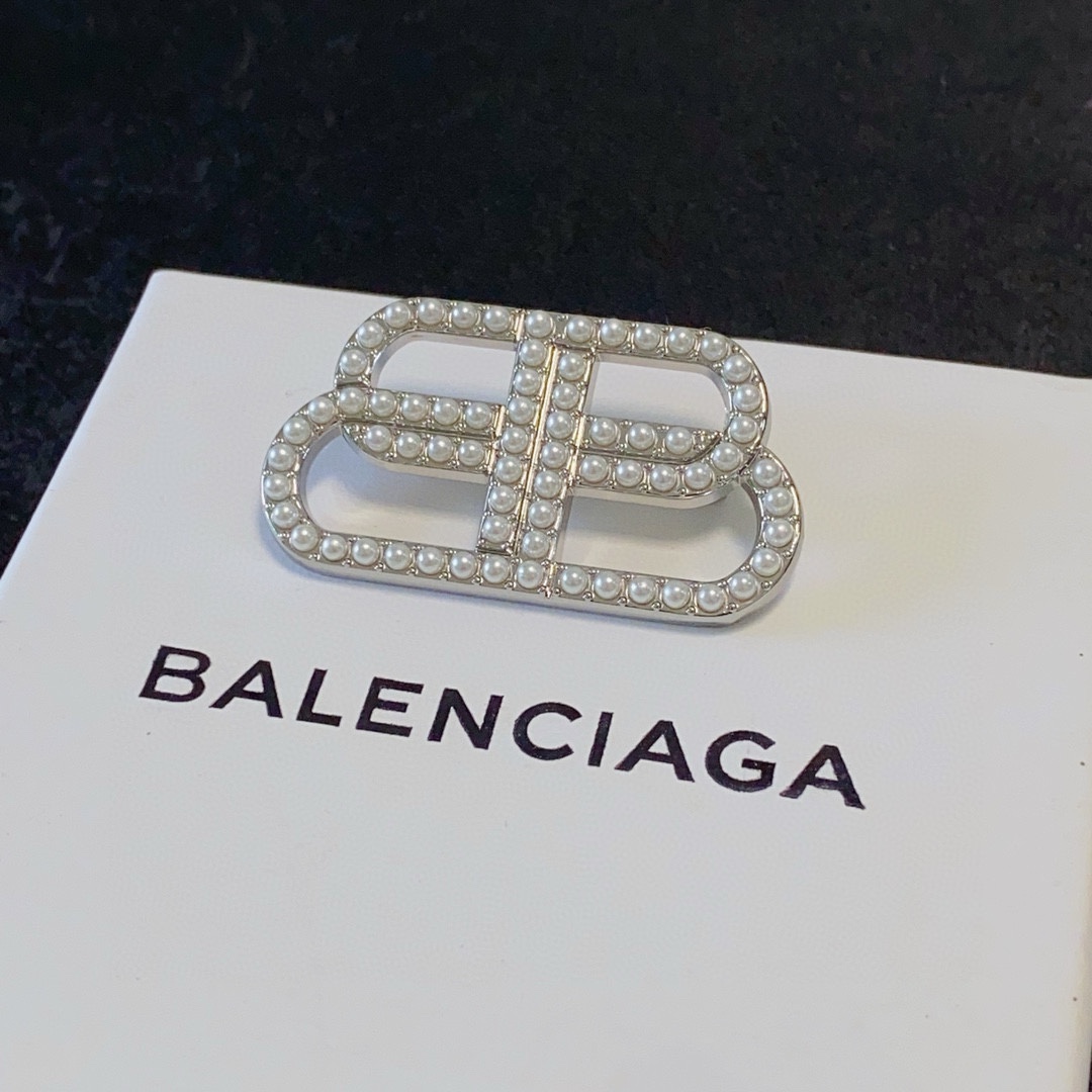 Luxurious Palenciaga Paris Special Cabinet: Exquisite Pearl and Gold Ornaments for Fashionable Women - 图片 7