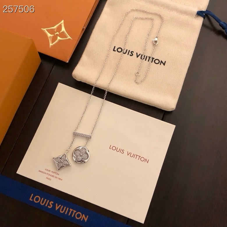 Louis Vuitton 精工版本路易威登双花项链 专业扣施华洛水晶