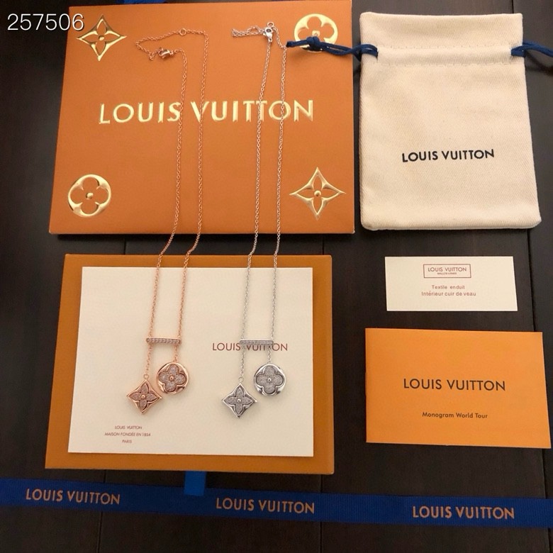 Louis Vuitton 精工版本路易威登双花项链 专业扣施华洛水晶